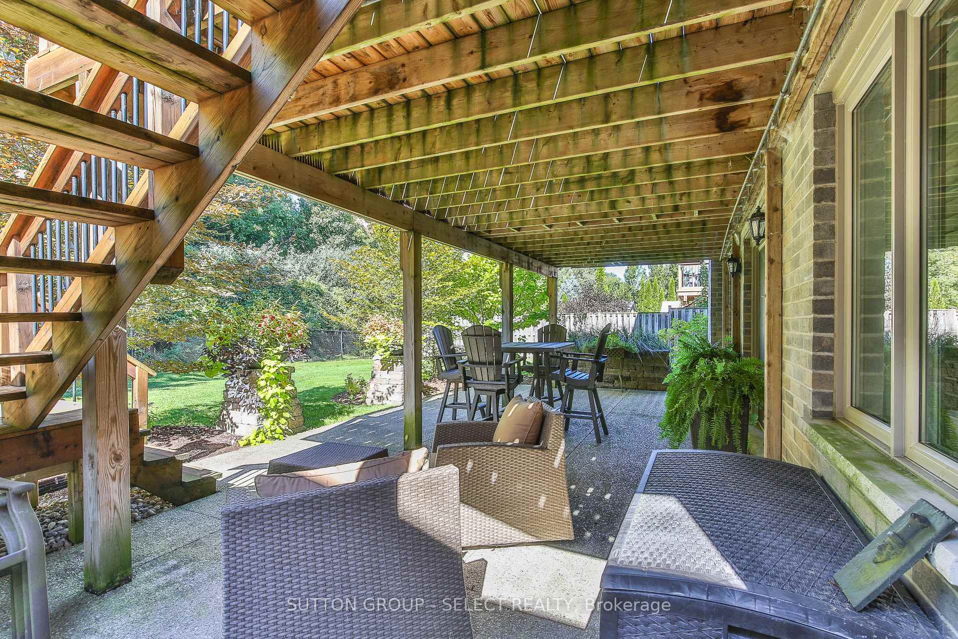 Photo 43 of 1940 Riverbend Road, London, South A — HOMEH