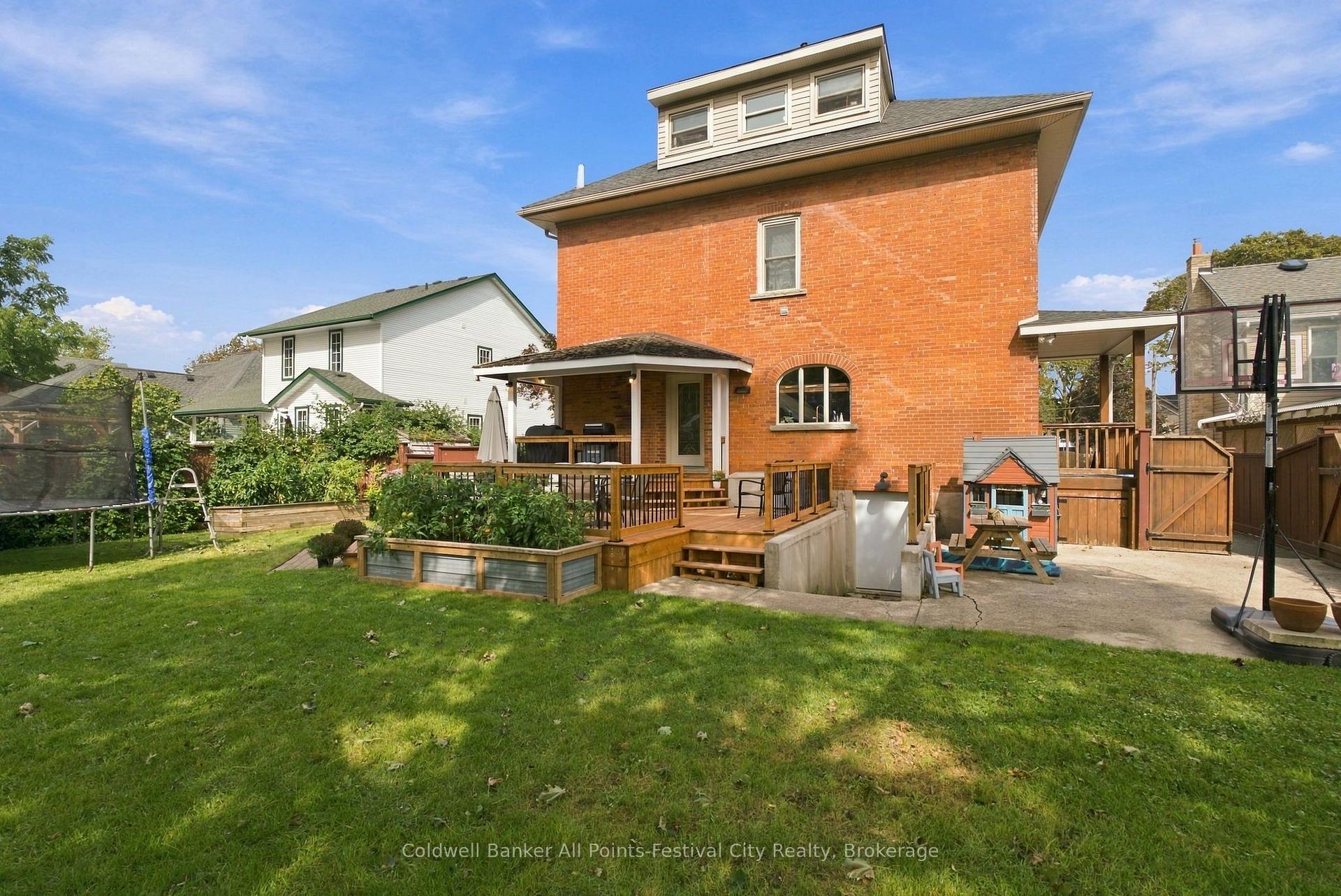 Photo 42 of 44 Trafalgar Street, Goderich, Goderich (Town) — HOMEH