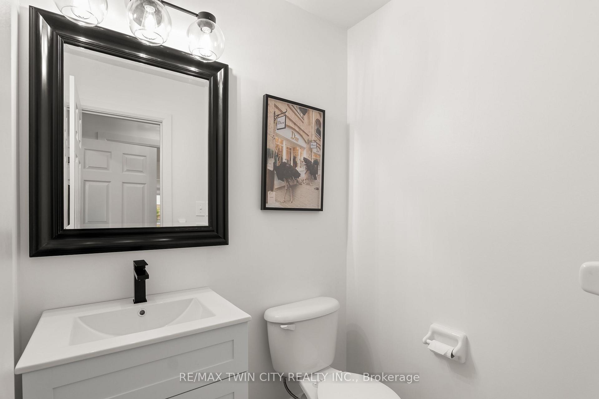 Photo 17 of 3 Greencroft Court, Kitchener, Highland West — HOMEH