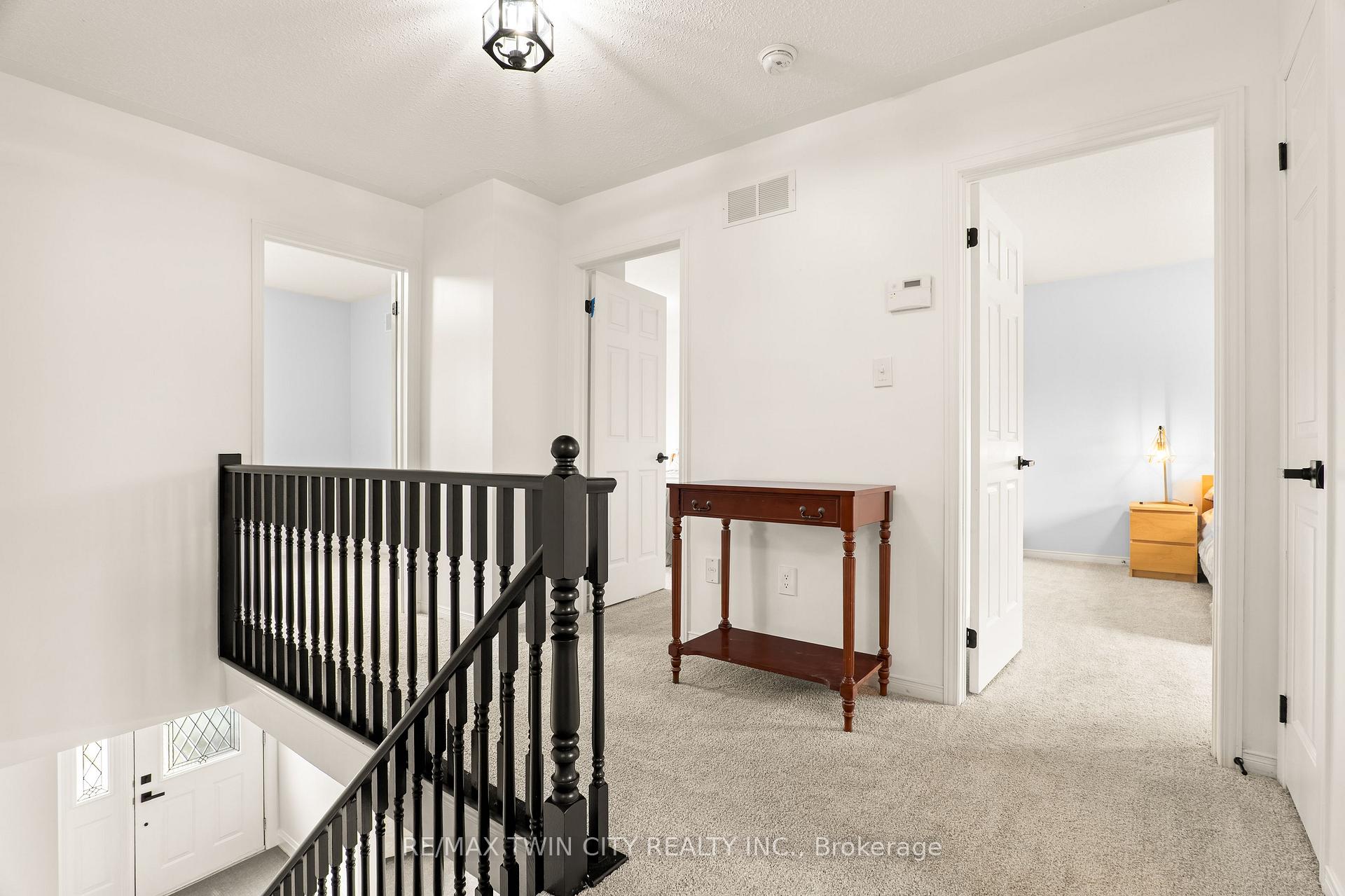 Photo 19 of 3 Greencroft Court, Kitchener, Highland West — HOMEH