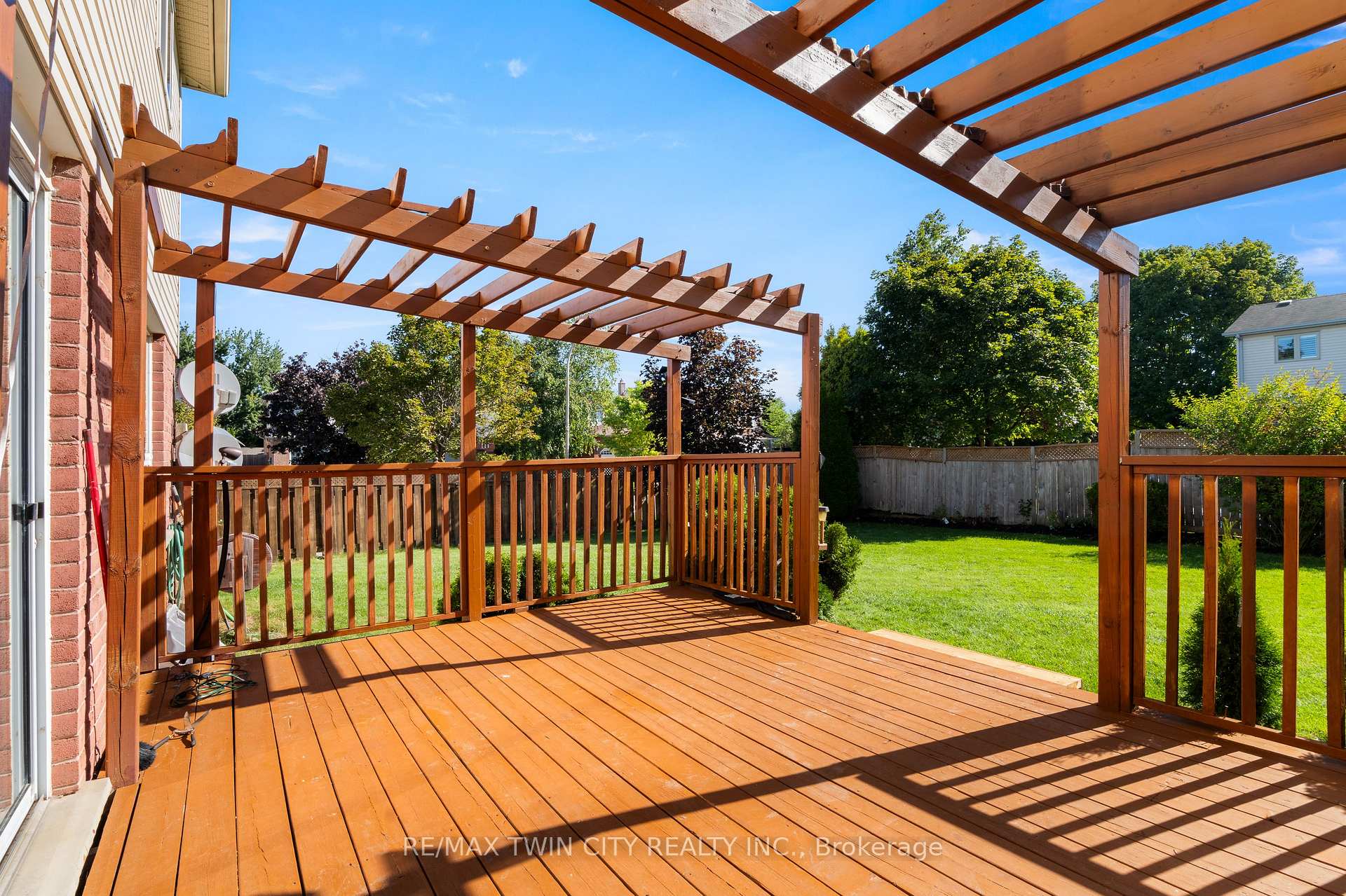 Photo 42 of 3 Greencroft Court, Kitchener, Highland West — HOMEH