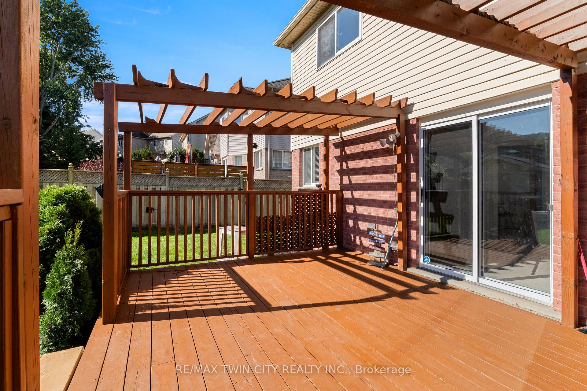 Photo 43 of 3 Greencroft Court, Kitchener, Highland West — HOMEH
