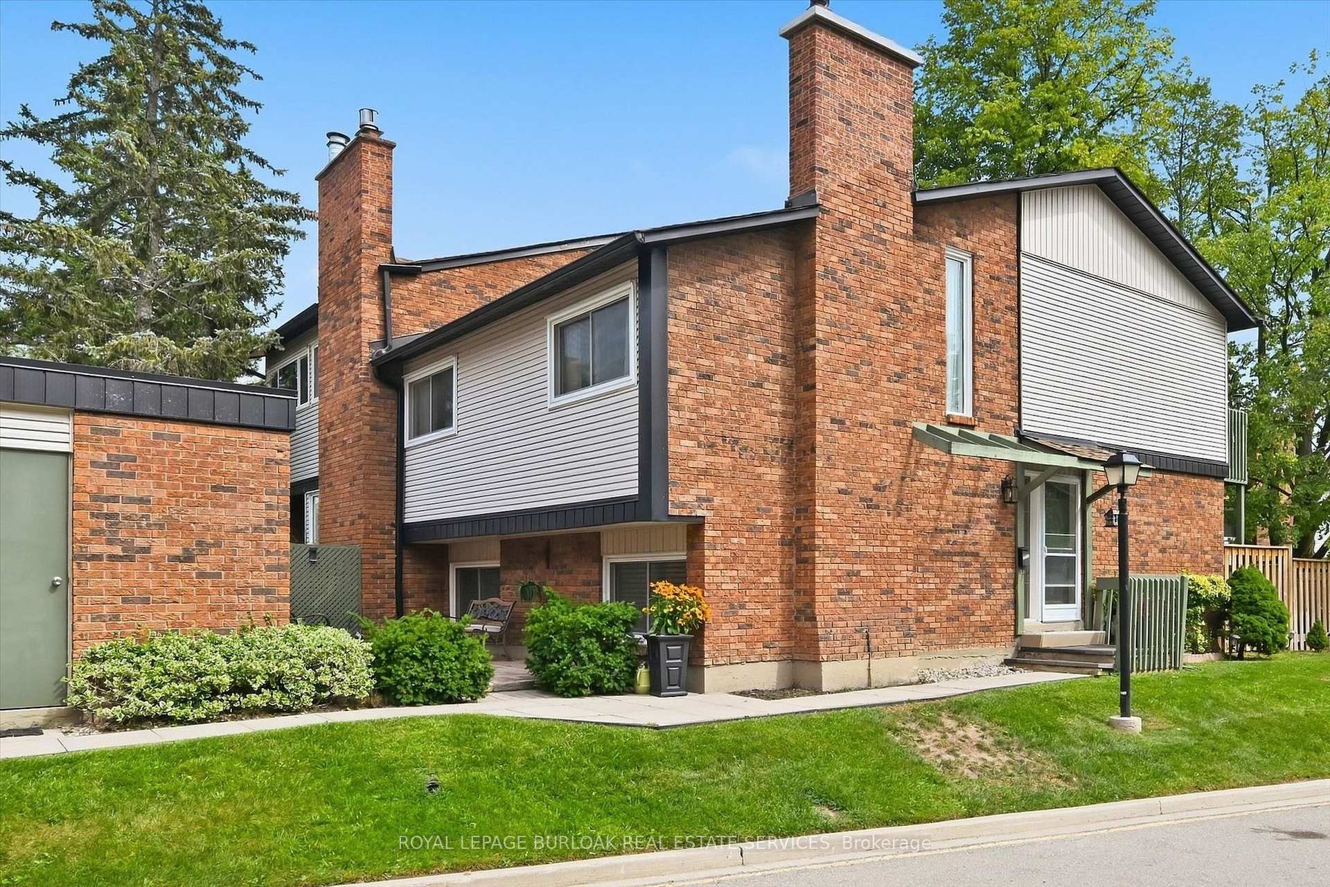 Photo 3 of Unit 7, 1576 Kerns Road, Burlington, Tyandaga — HOMEH