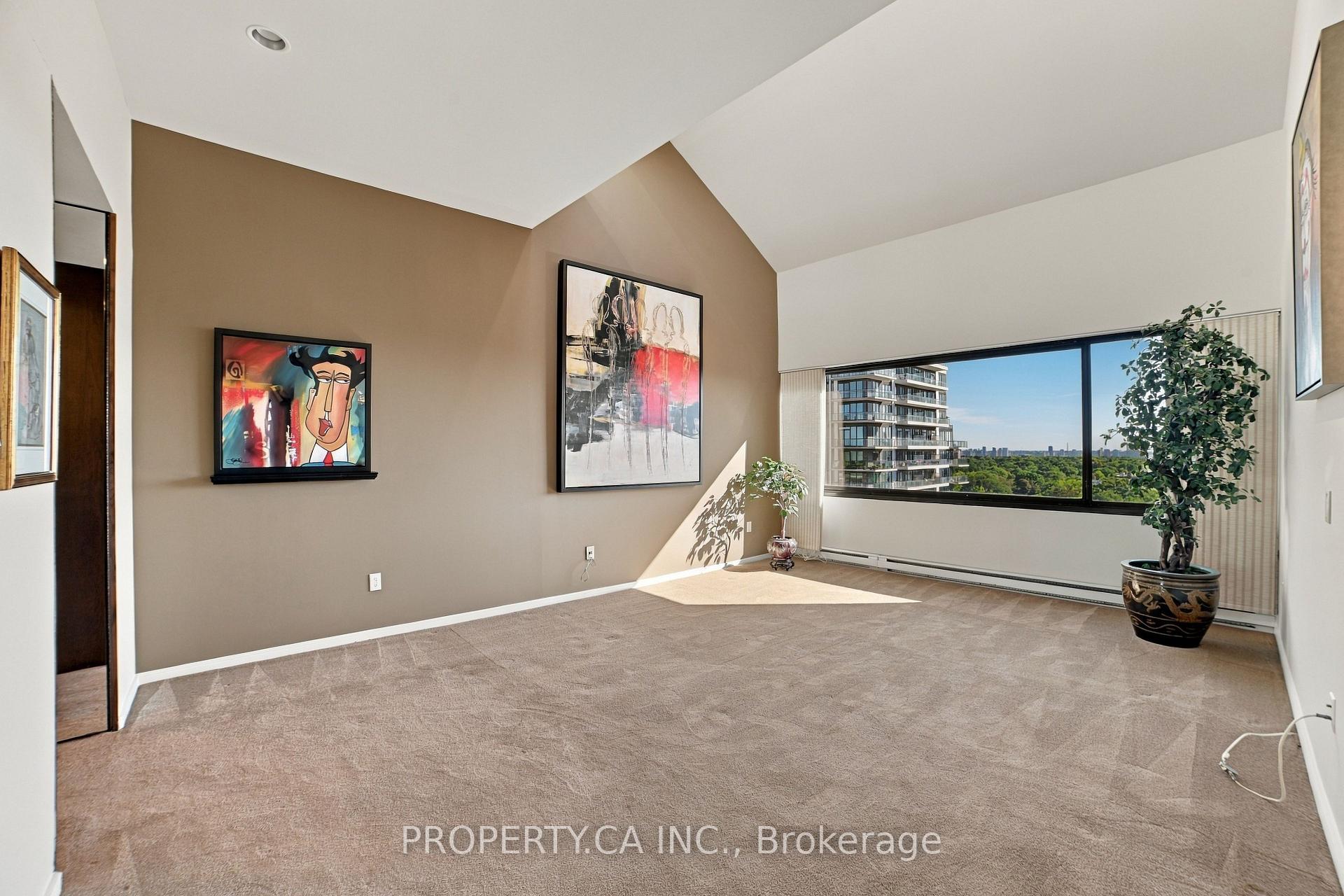 Photo 14 of Unit 1402, 150 Heath Street, Toronto, Casa Loma — HOMEH