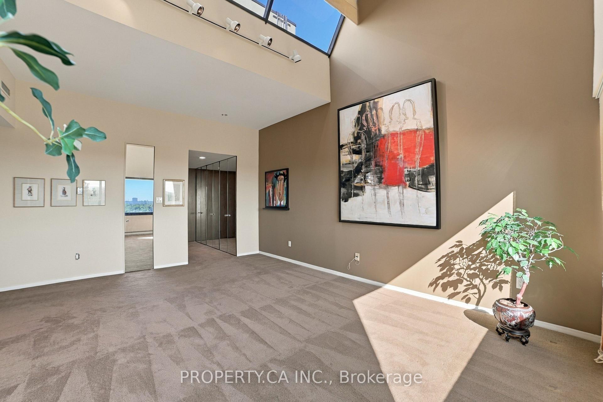 Photo 15 of Unit 1402, 150 Heath Street, Toronto, Casa Loma — HOMEH