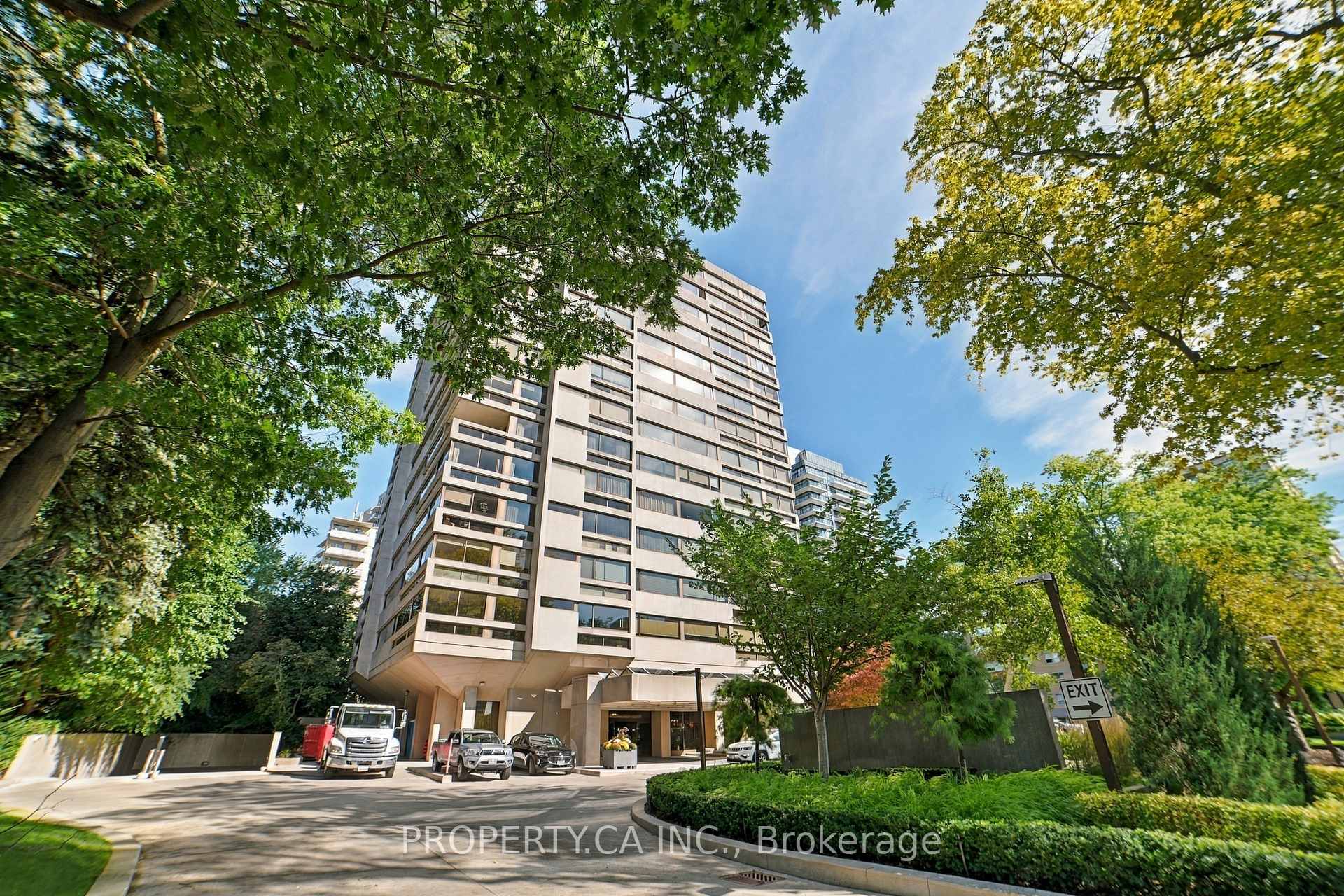 Photo 34 of Unit 1402, 150 Heath Street, Toronto, Casa Loma — HOMEH