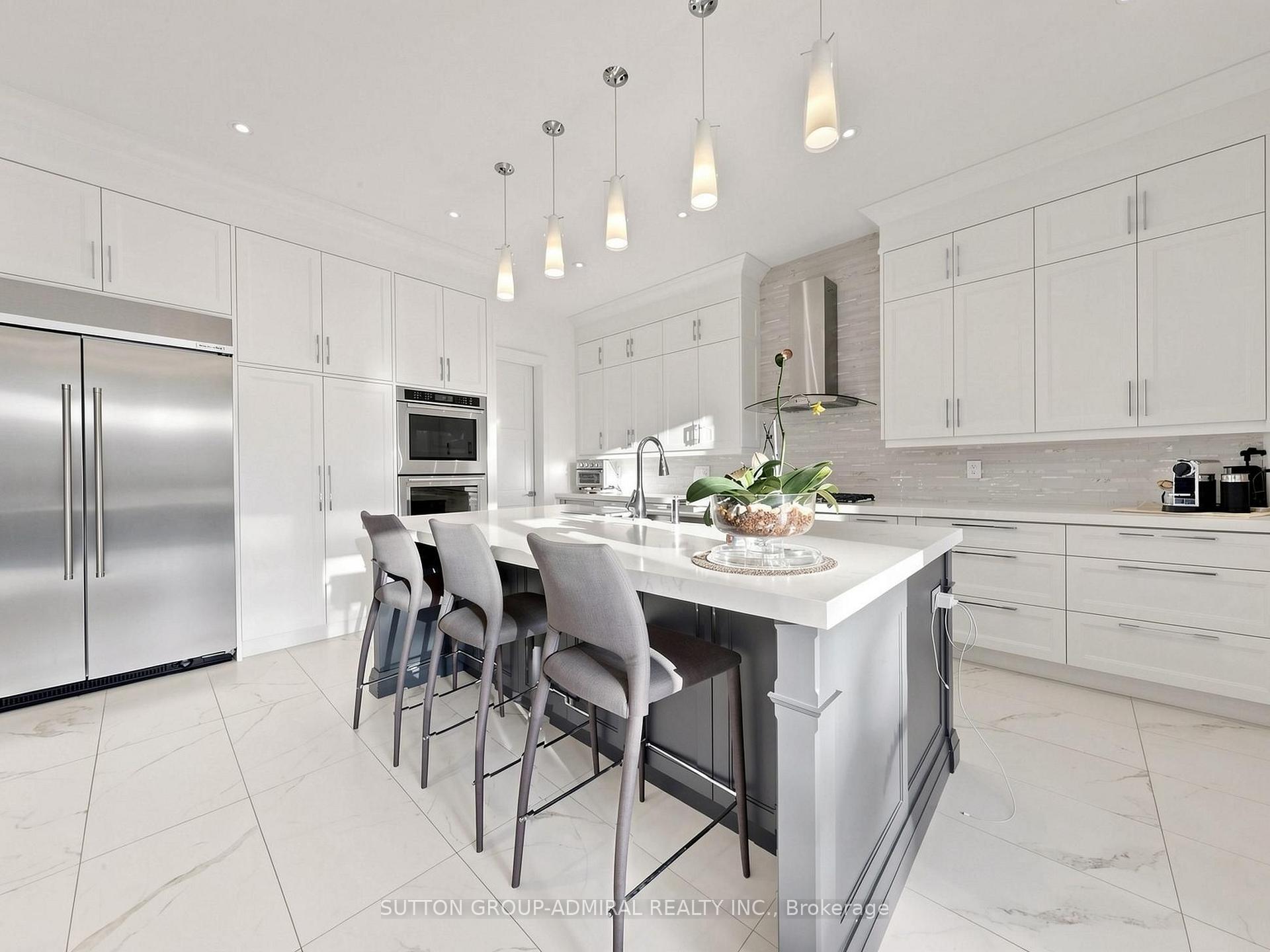 Photo 13 of 18 Dunsmore Gardens, North York, Clanton Park — HOMEH