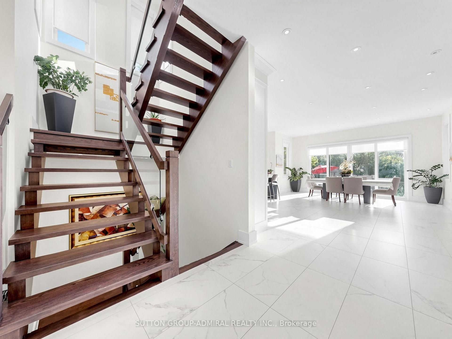 Photo 28 of 18 Dunsmore Gardens, North York, Clanton Park — HOMEH