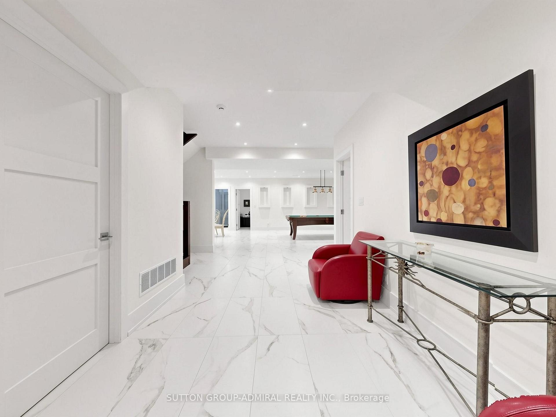 Photo 35 of 18 Dunsmore Gardens, North York, Clanton Park — HOMEH