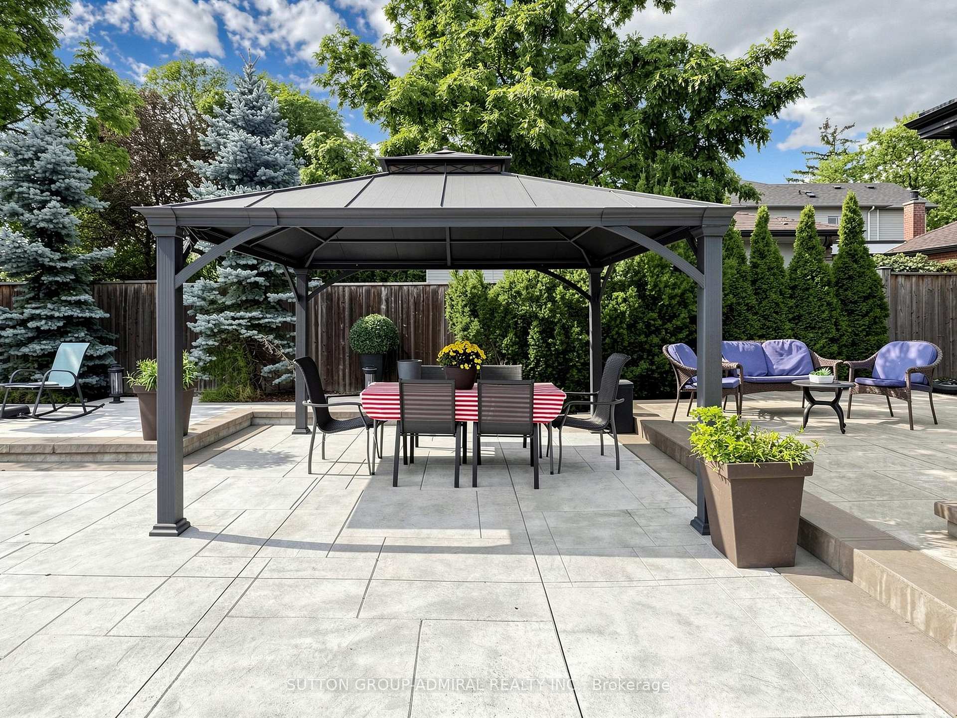 Photo 46 of 18 Dunsmore Gardens, North York, Clanton Park — HOMEH