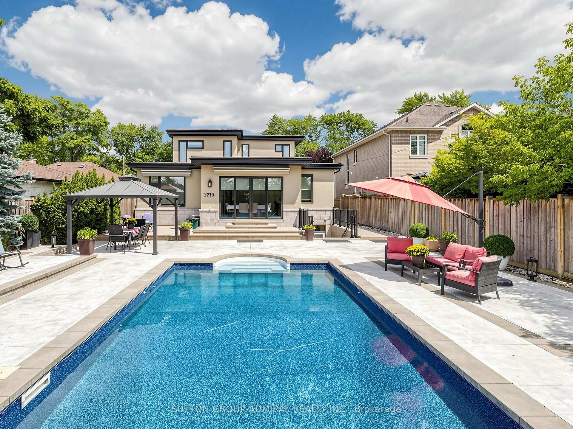 Photo 47 of 18 Dunsmore Gardens, North York, Clanton Park — HOMEH