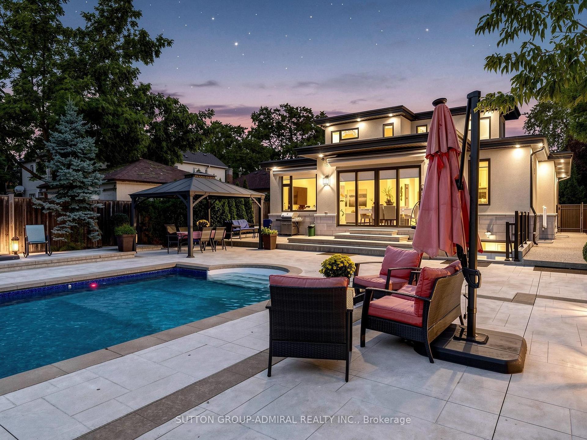 Photo 49 of 18 Dunsmore Gardens, North York, Clanton Park — HOMEH