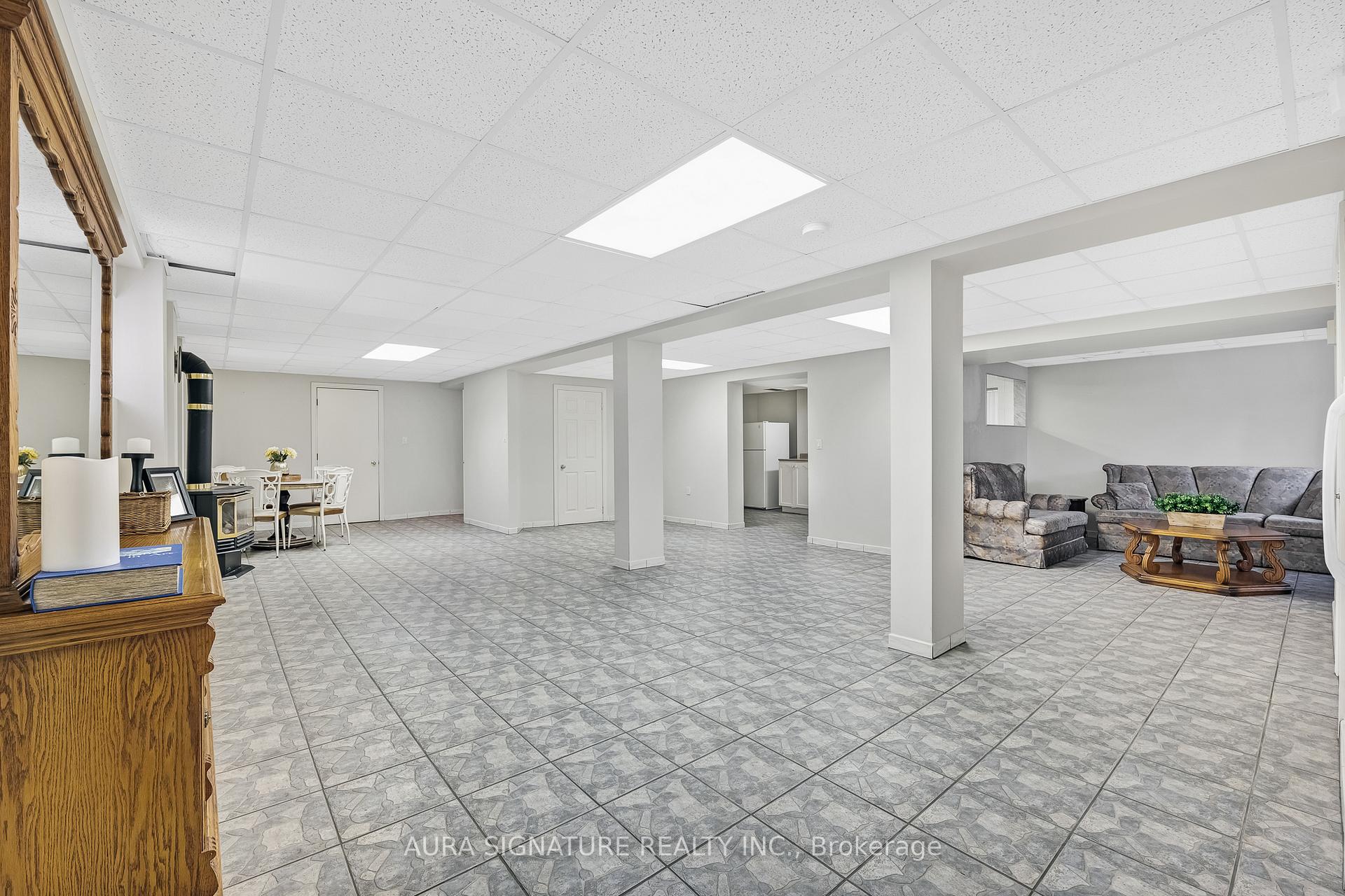Photo 26 of 30 Graceview Court, Vaughan, West Woodbridge — HOMEH