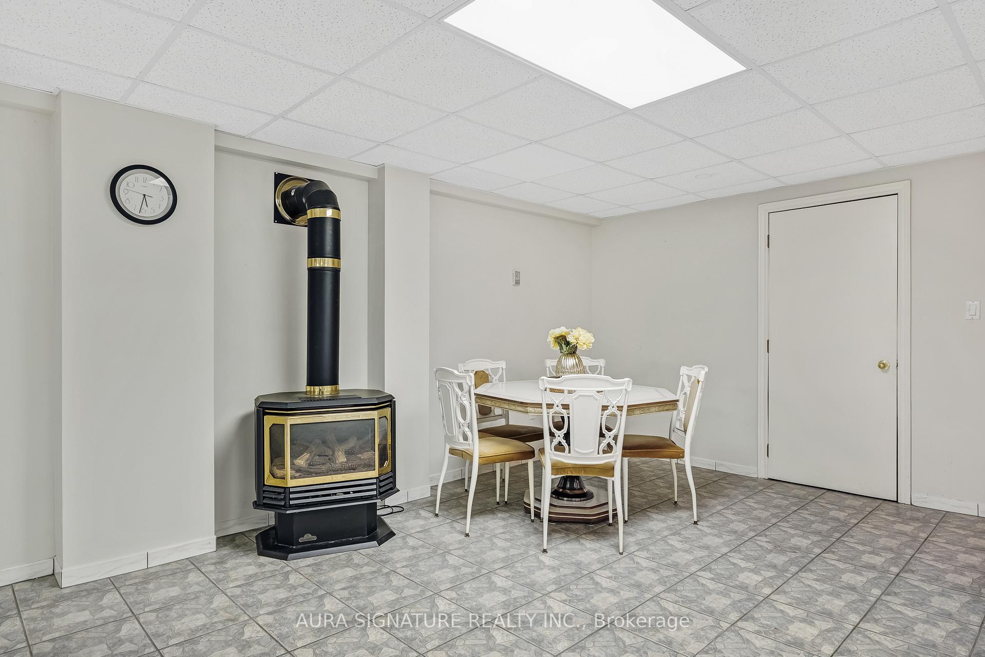 Photo 27 of 30 Graceview Court, Vaughan, West Woodbridge — HOMEH