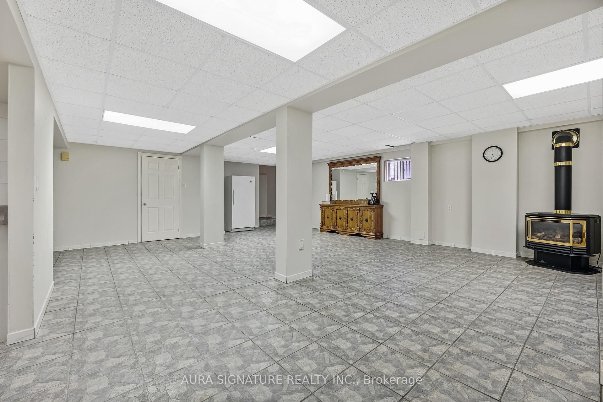 Photo 30 of 30 Graceview Court, Vaughan, West Woodbridge — HOMEH