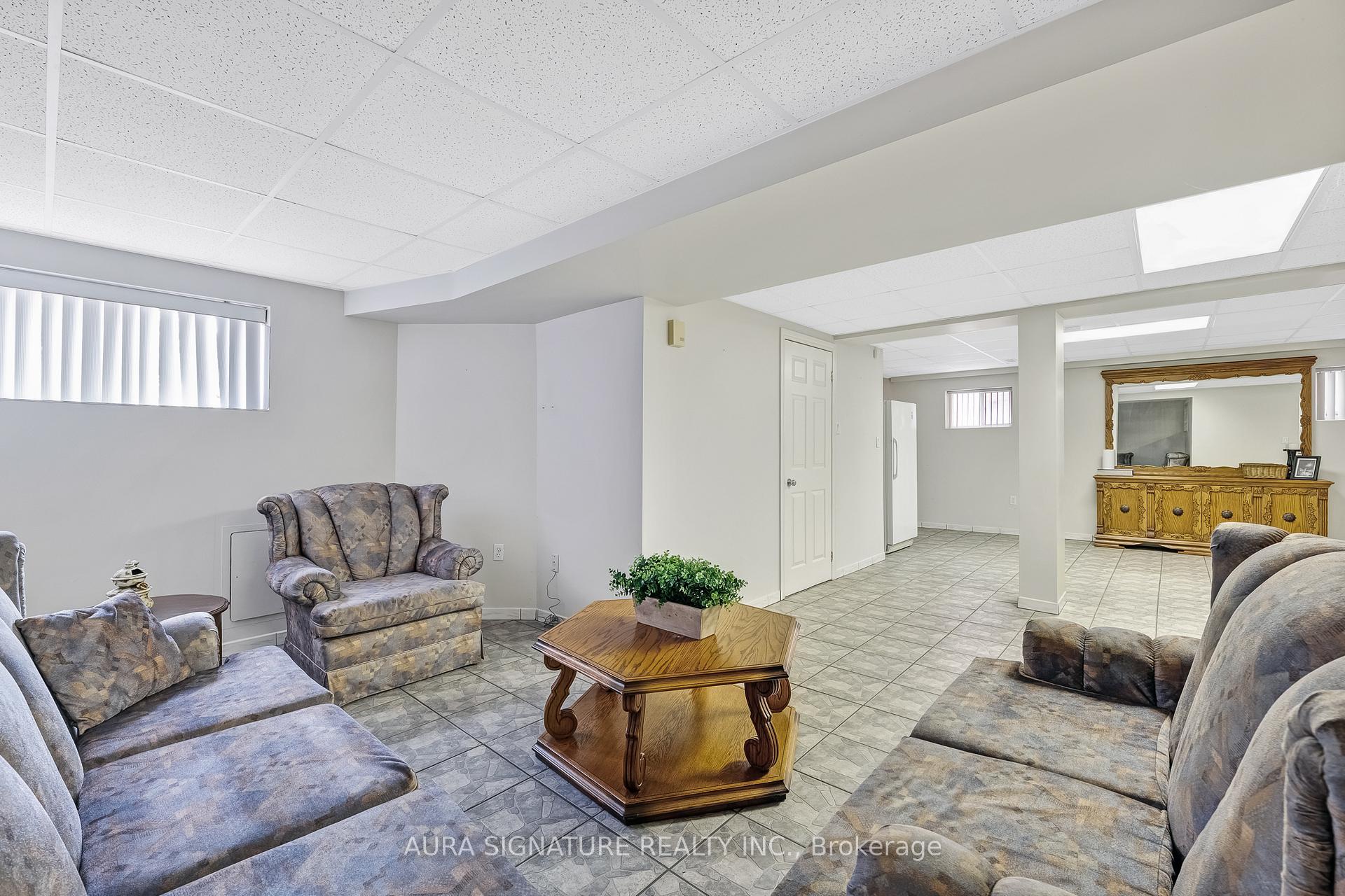 Photo 32 of 30 Graceview Court, Vaughan, West Woodbridge — HOMEH
