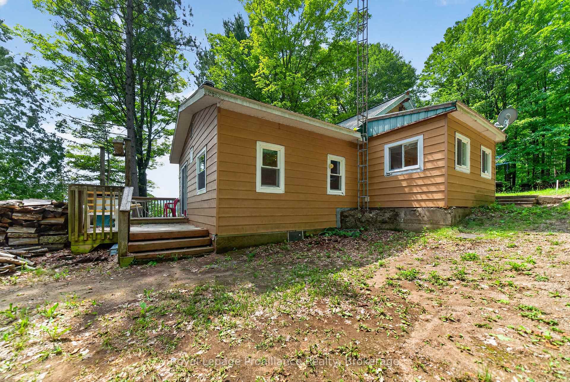 Photo 4 of 1166 Rocky Lane, Frontenac, Frontenac North — HOMEH