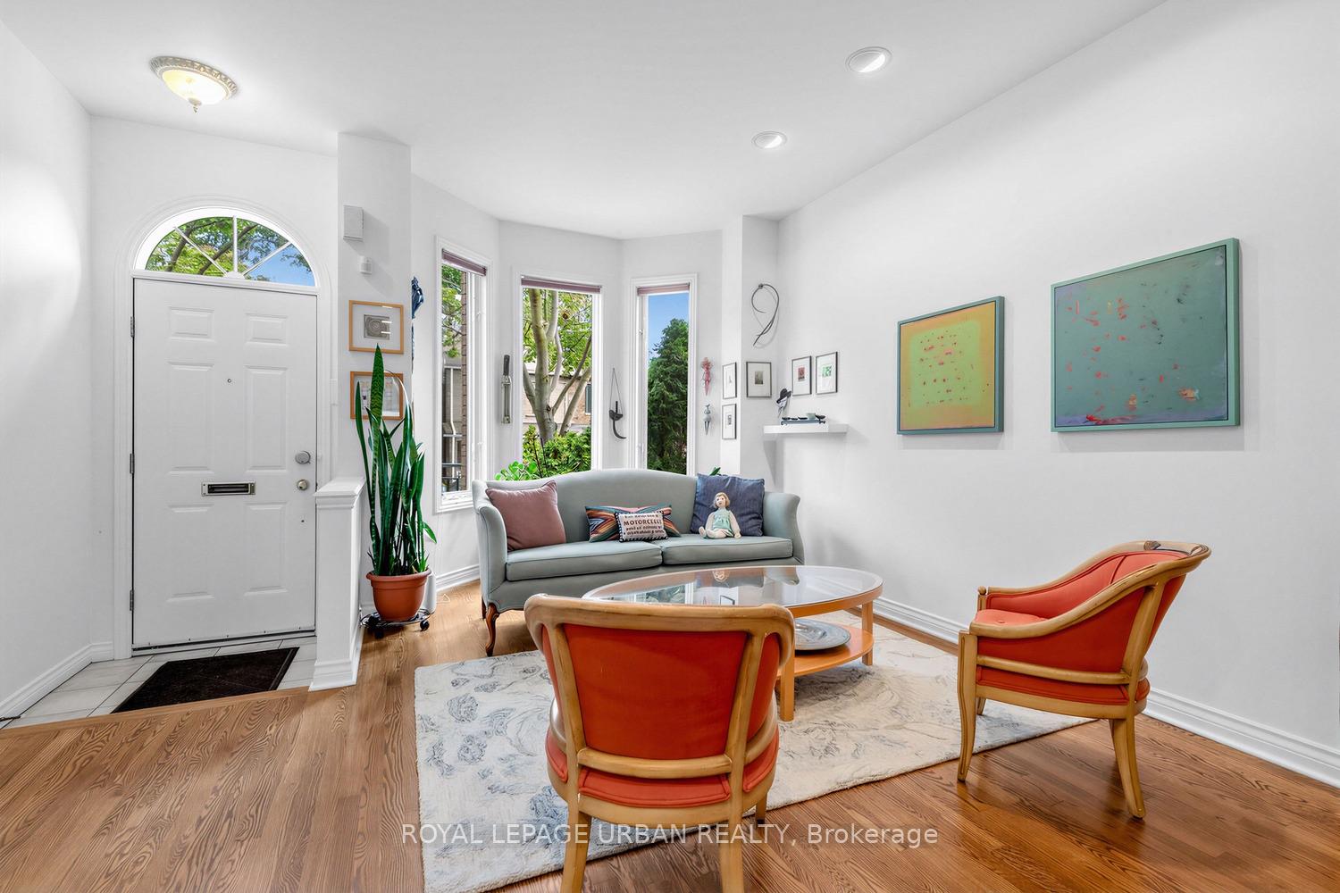 Photo 3 of 140A Euclid Avenue, Toronto, Trinity-Bellwoods — HOMEH
