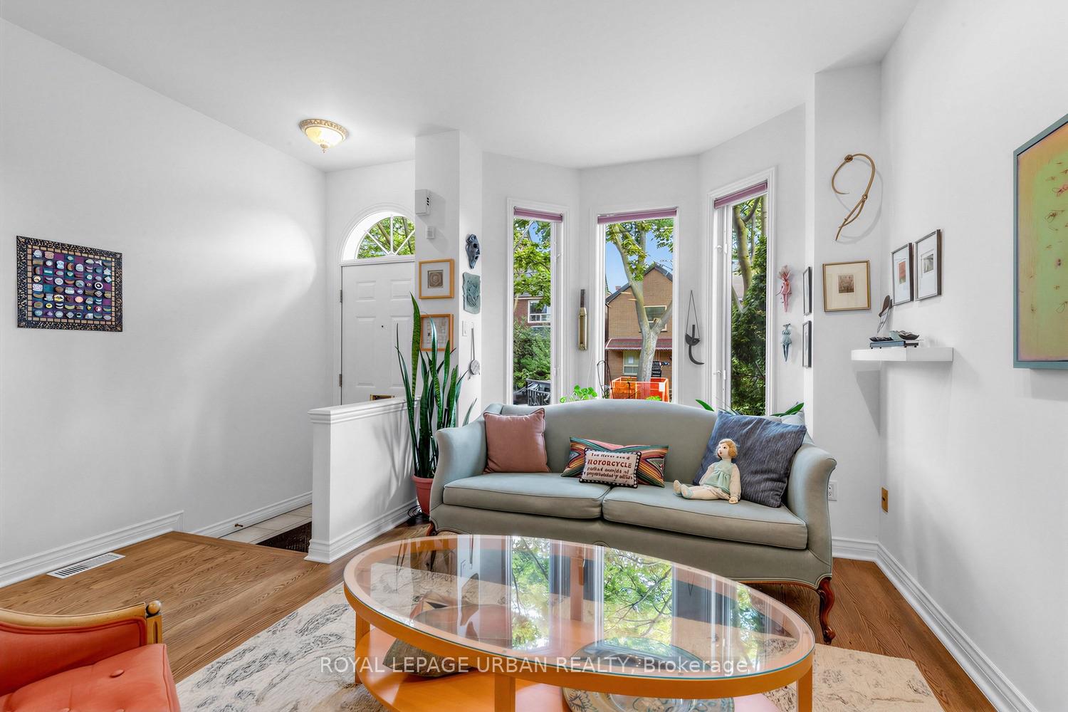 Photo 4 of 140A Euclid Avenue, Toronto, Trinity-Bellwoods — HOMEH