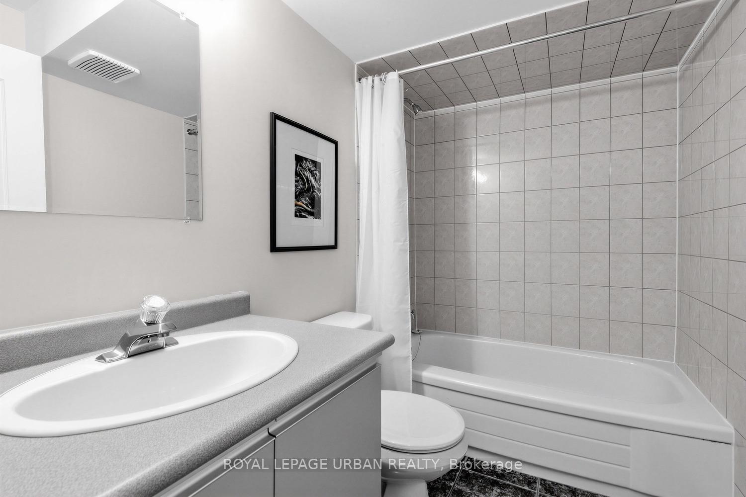 Photo 20 of 140A Euclid Avenue, Toronto, Trinity-Bellwoods — HOMEH