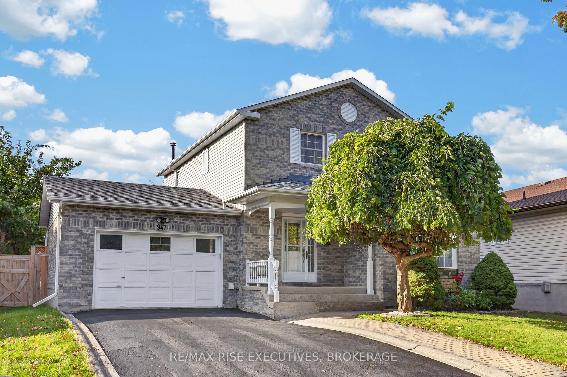 Photo 1 of 947 Prestwick Crescent, Kingston, East Gardiners Rd — HOMEH