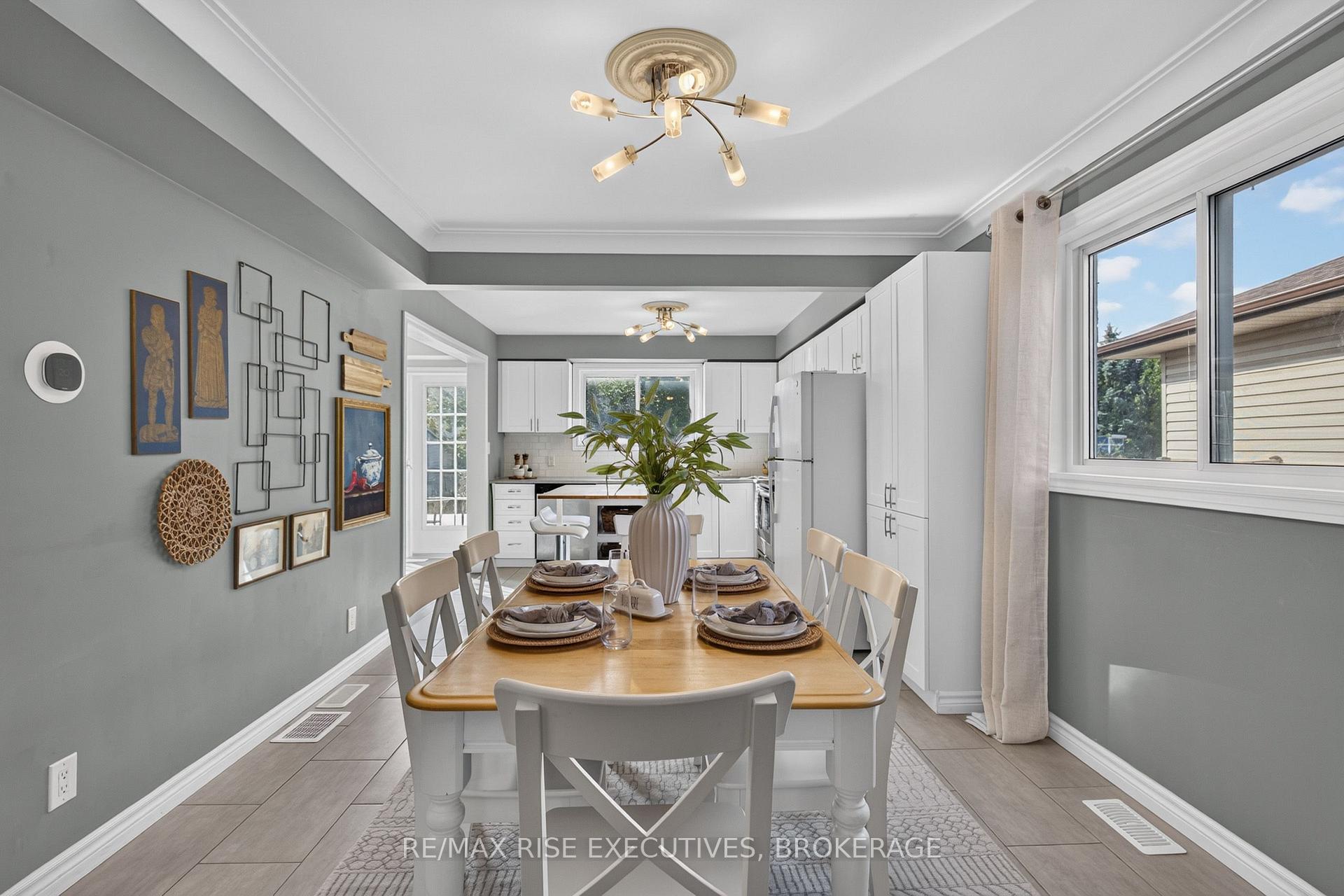 Photo 15 of 947 Prestwick Crescent, Kingston, East Gardiners Rd — HOMEH