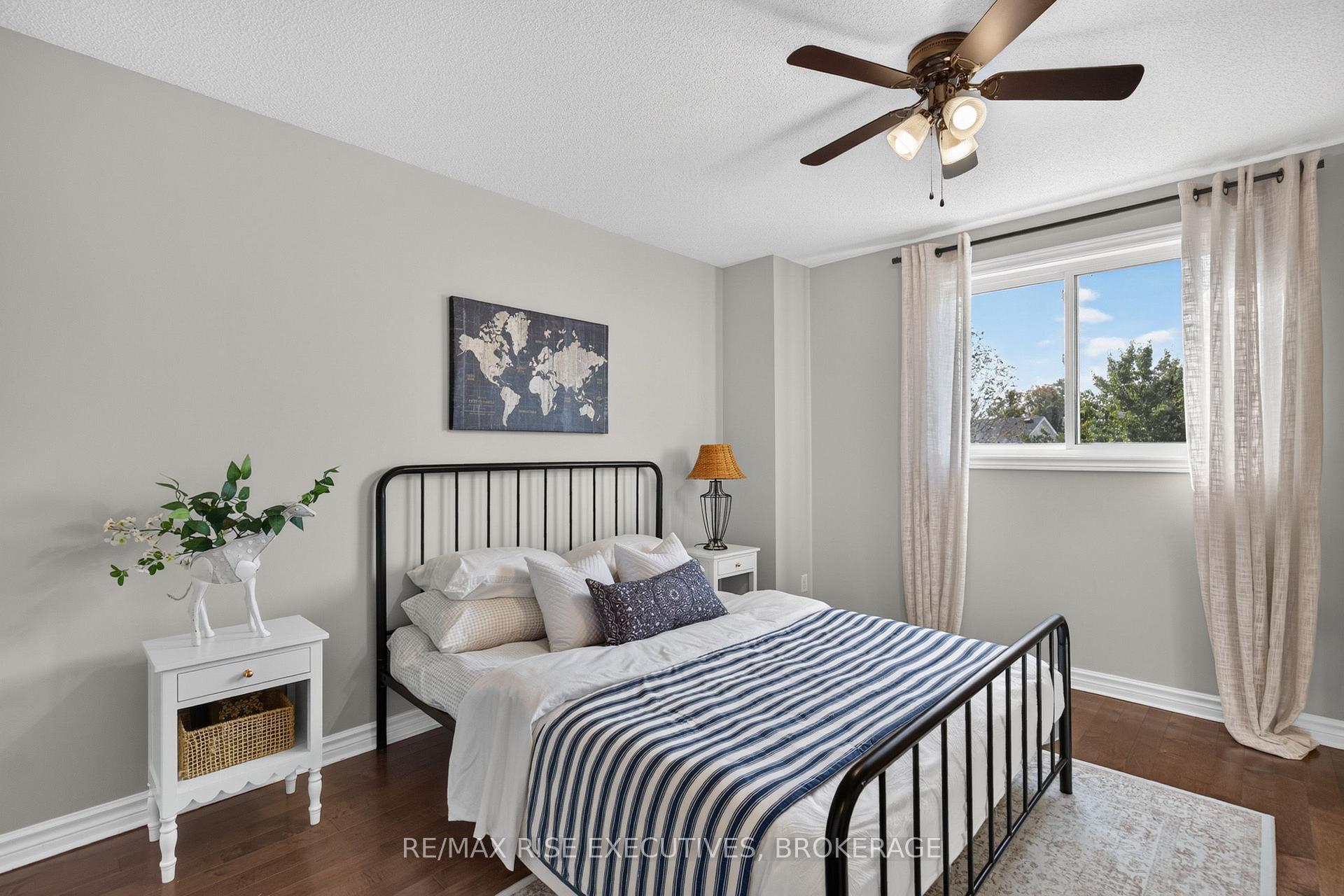 Photo 33 of 947 Prestwick Crescent, Kingston, East Gardiners Rd — HOMEH