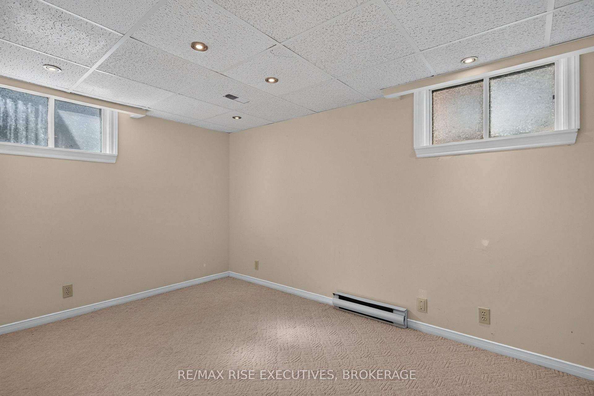 Photo 43 of 947 Prestwick Crescent, Kingston, East Gardiners Rd — HOMEH