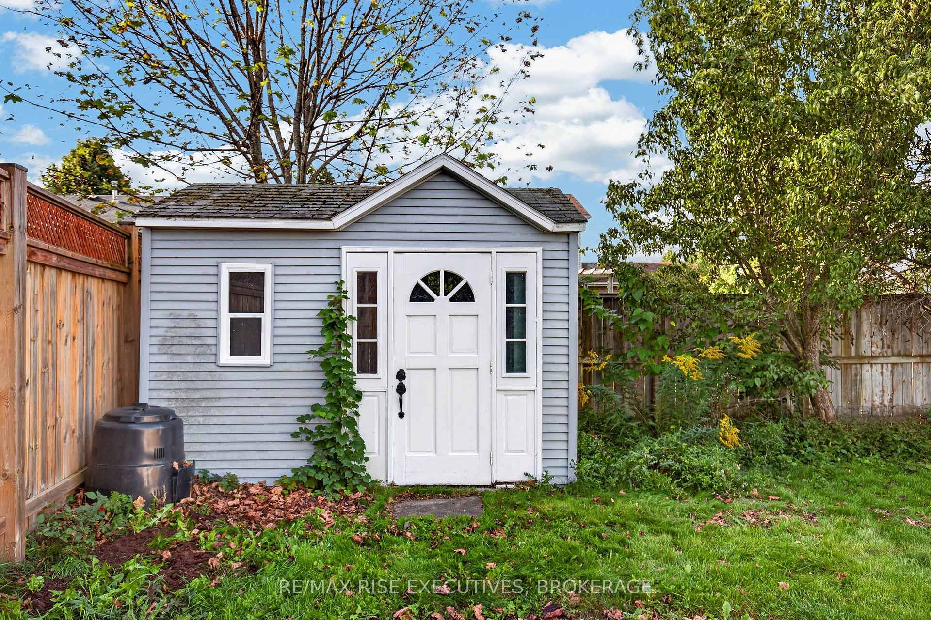 Photo 48 of 947 Prestwick Crescent, Kingston, East Gardiners Rd — HOMEH