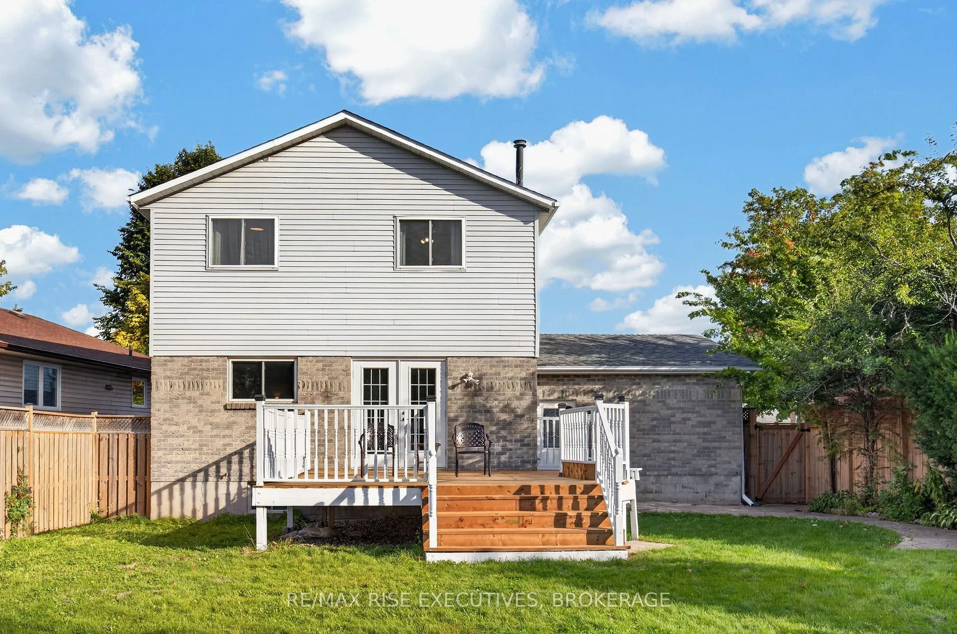 Photo 9 of 947 Prestwick Crescent, Kingston, East Gardiners Rd — HOMEH