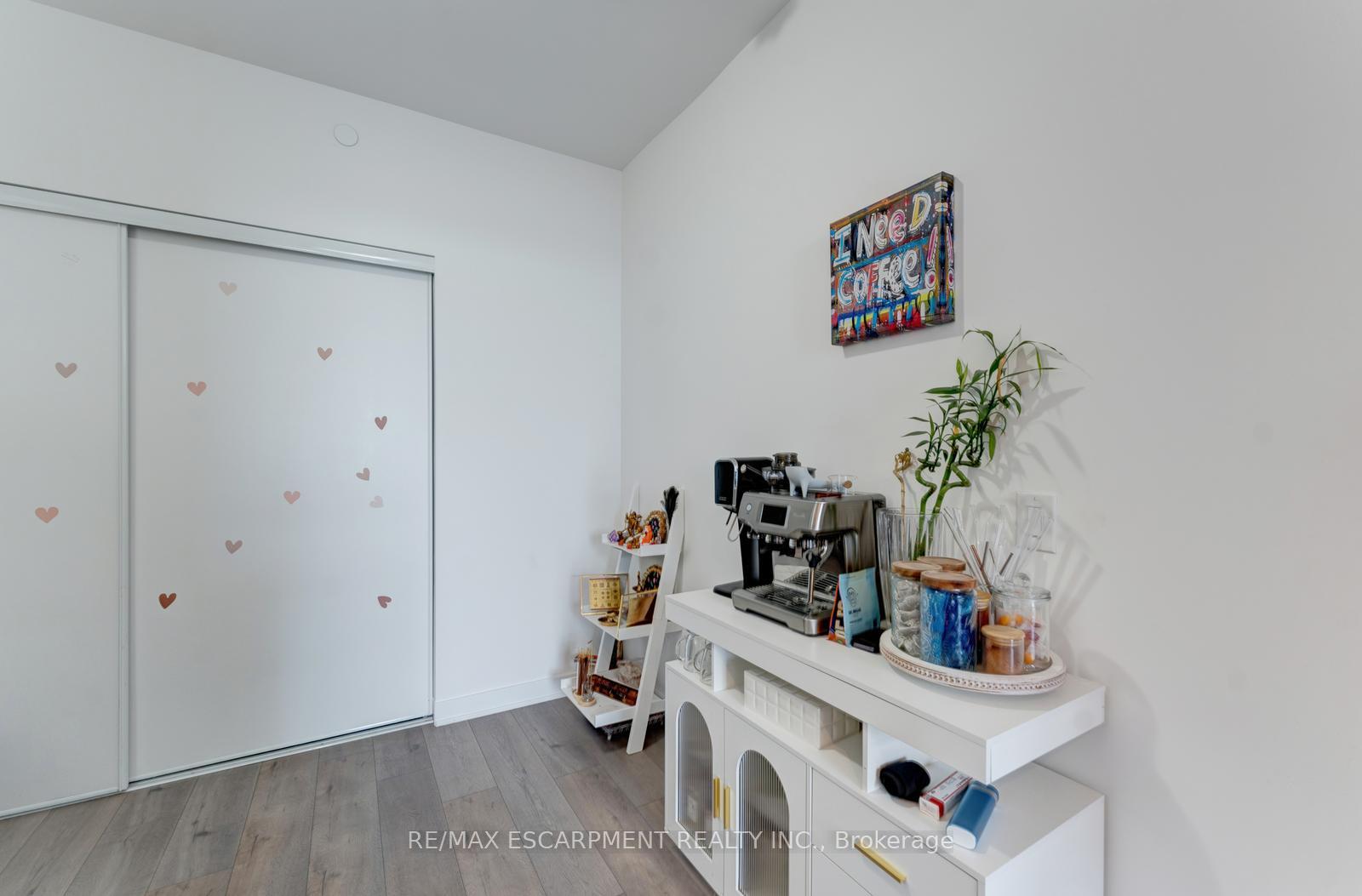 Photo 14 of Unit 1120, 10 Honeycrisp Crescent, Vaughan, Vaughan Corporate Centre — HOMEH