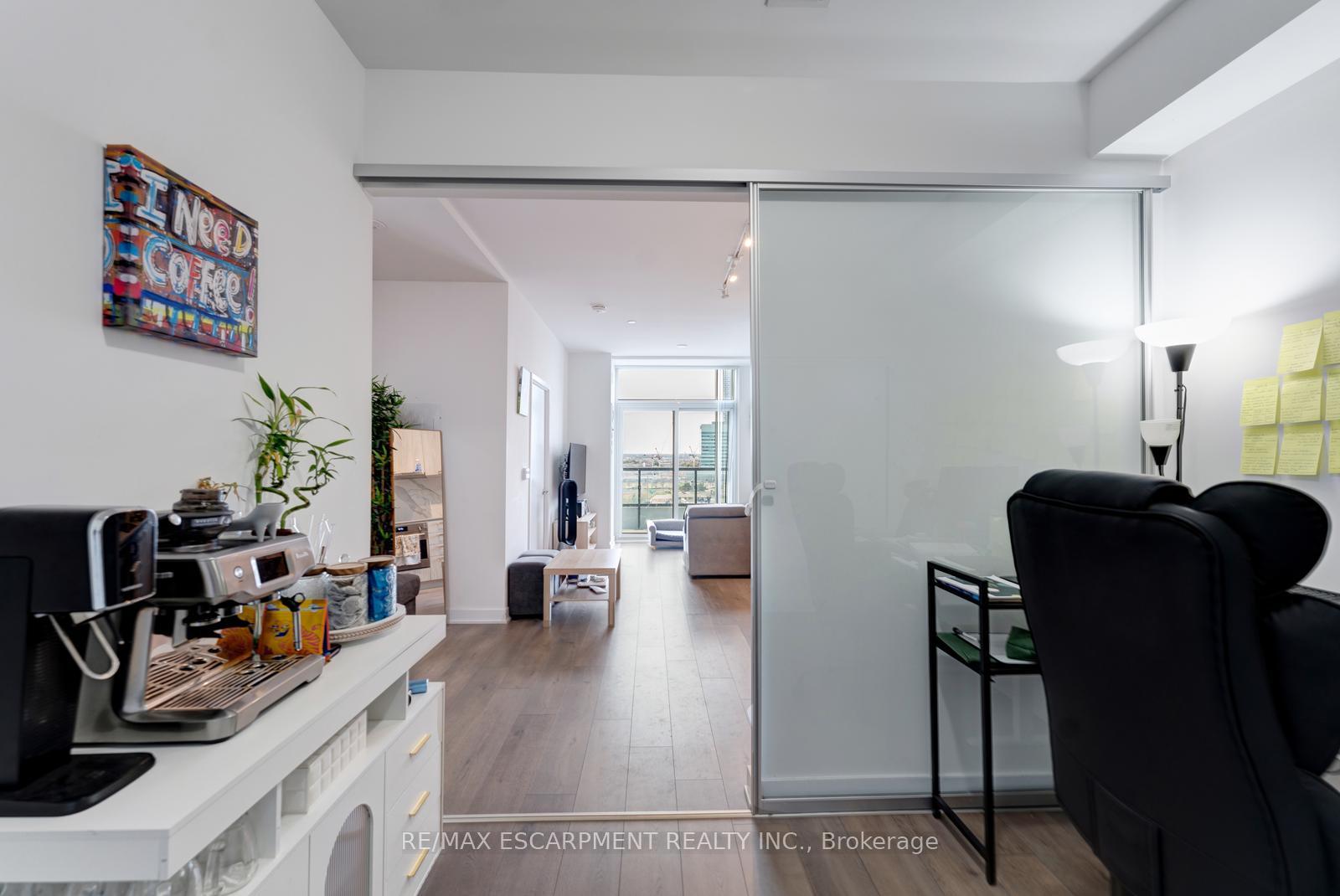 Photo 16 of Unit 1120, 10 Honeycrisp Crescent, Vaughan, Vaughan Corporate Centre — HOMEH