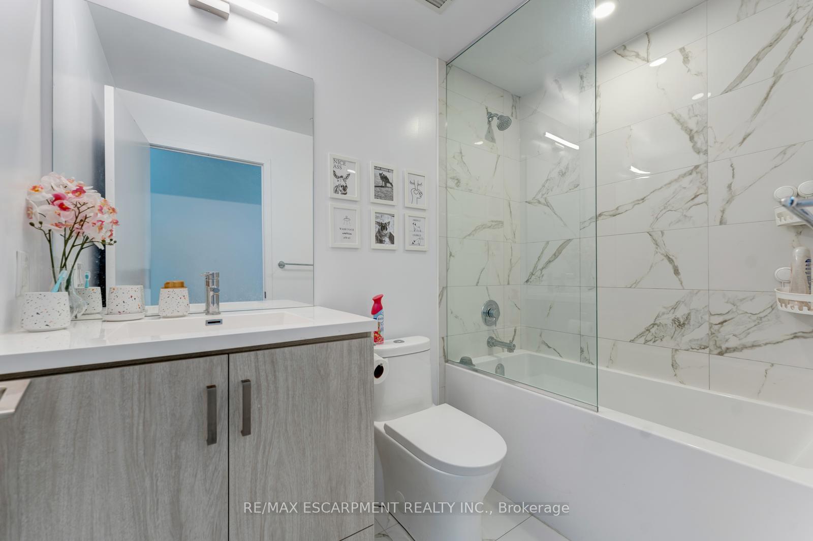 Photo 17 of Unit 1120, 10 Honeycrisp Crescent, Vaughan, Vaughan Corporate Centre — HOMEH