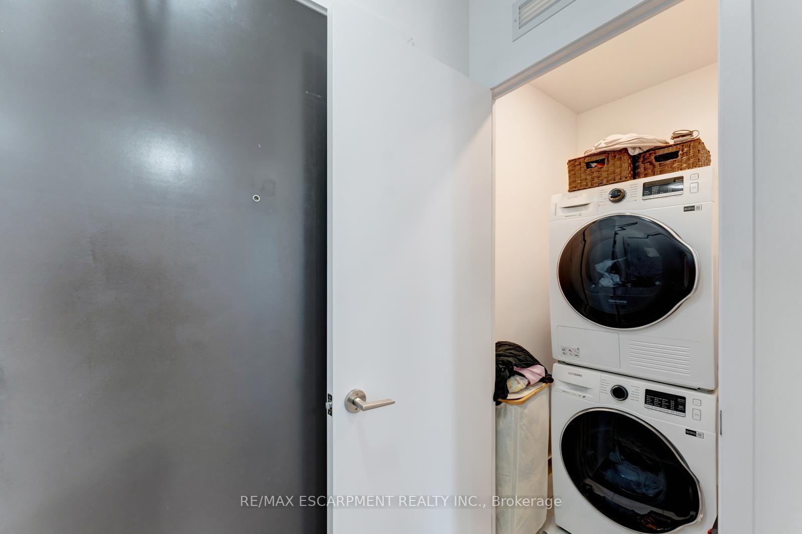 Photo 18 of Unit 1120, 10 Honeycrisp Crescent, Vaughan, Vaughan Corporate Centre — HOMEH