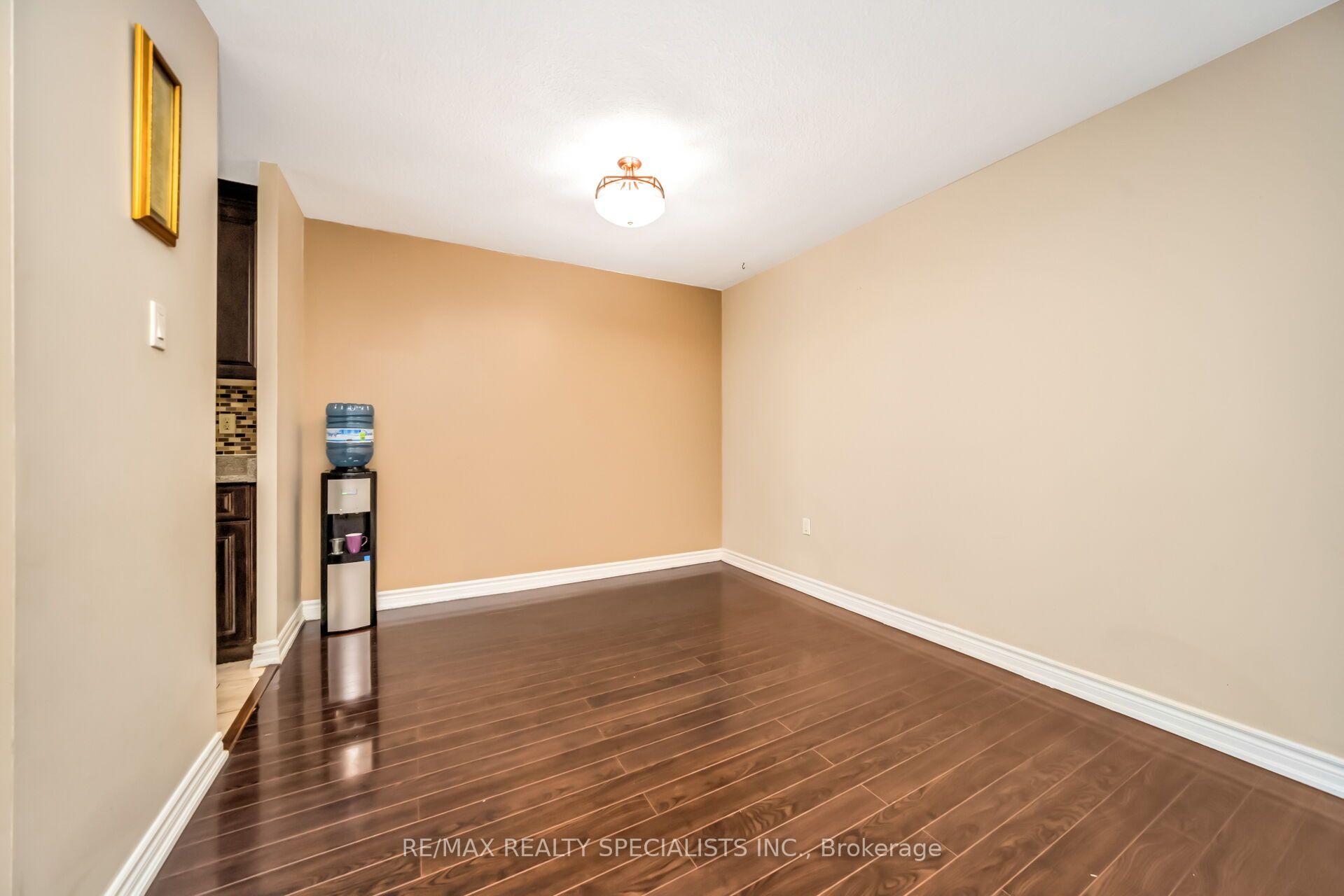 Photo 14 of Unit 1008, 4 Kings Cross Road, Brampton, Queen Street Corridor — HOMEH