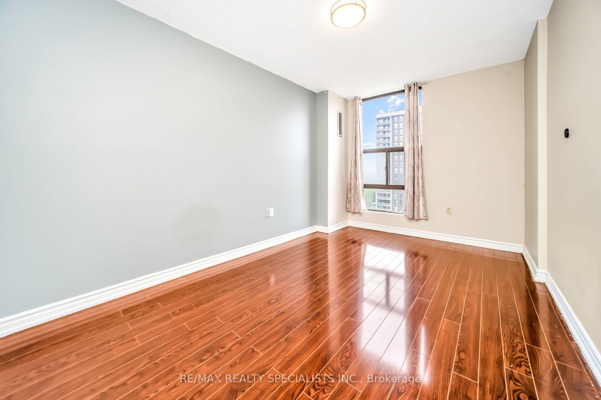 Photo 21 of Unit 1008, 4 Kings Cross Road, Brampton, Queen Street Corridor — HOMEH