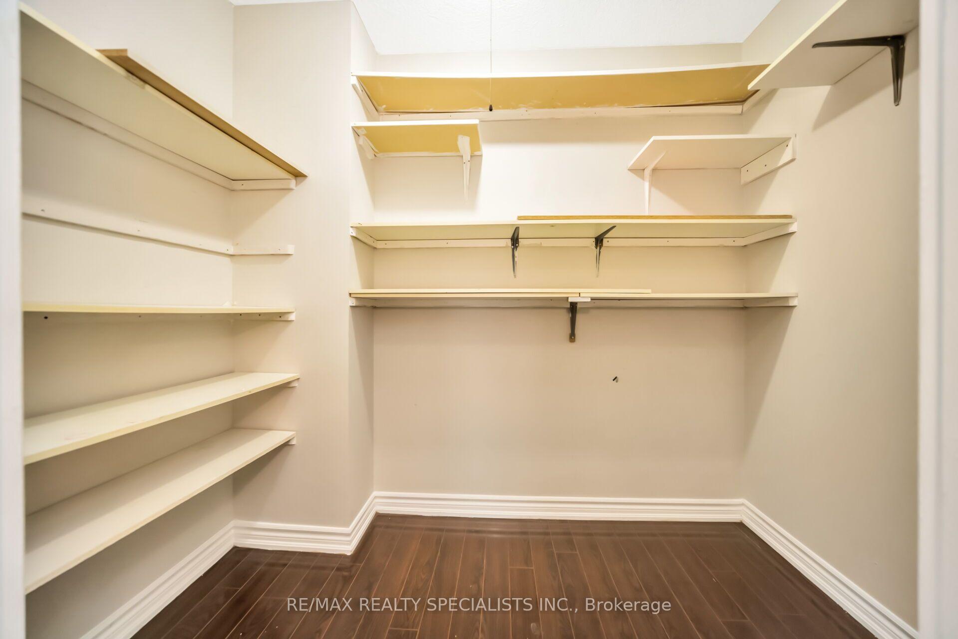 Photo 28 of Unit 1008, 4 Kings Cross Road, Brampton, Queen Street Corridor — HOMEH