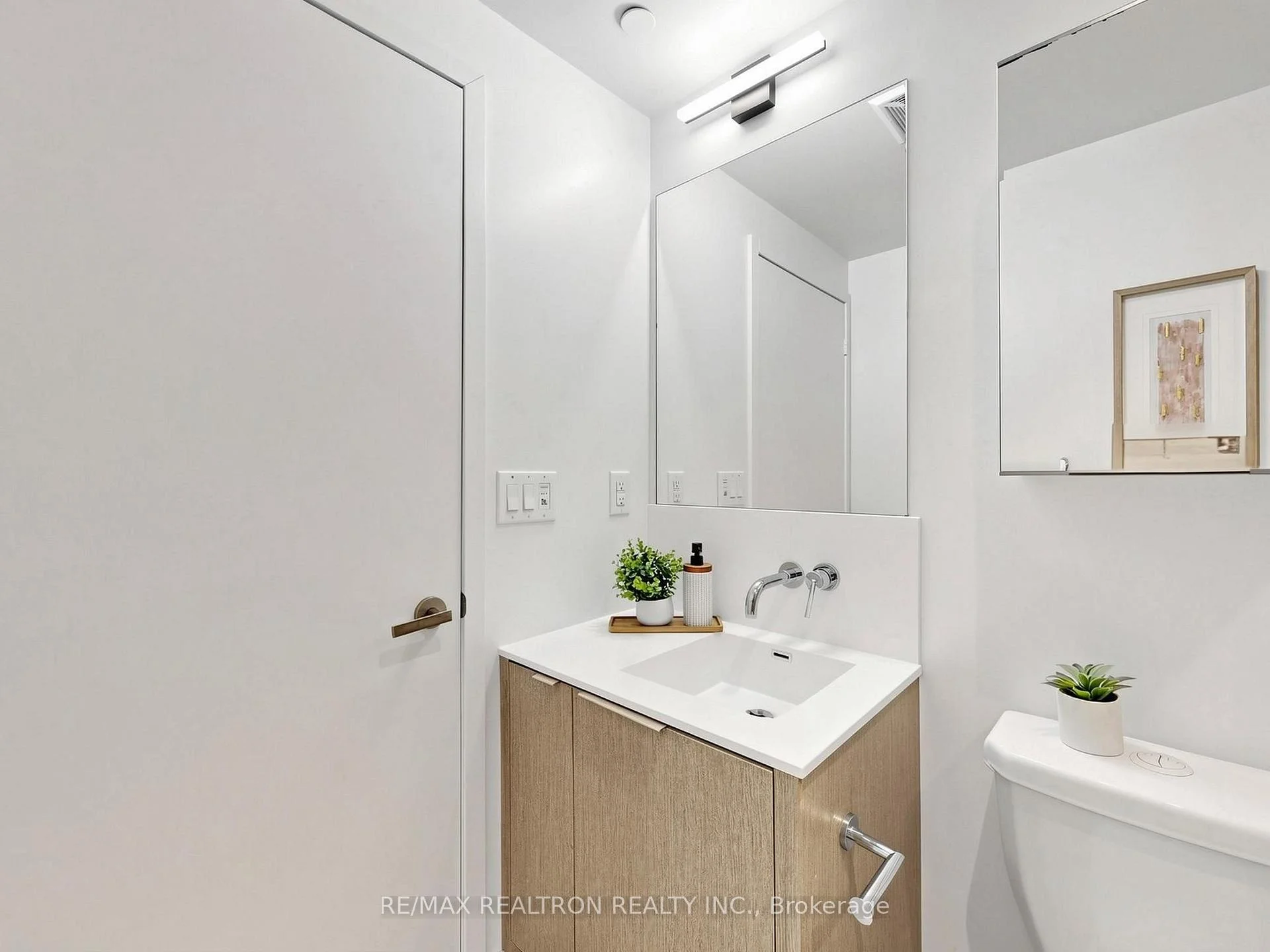 Photo 22 of Unit 1504, 88 Harbour Street, Toronto, Waterfront Communities — HOMEH