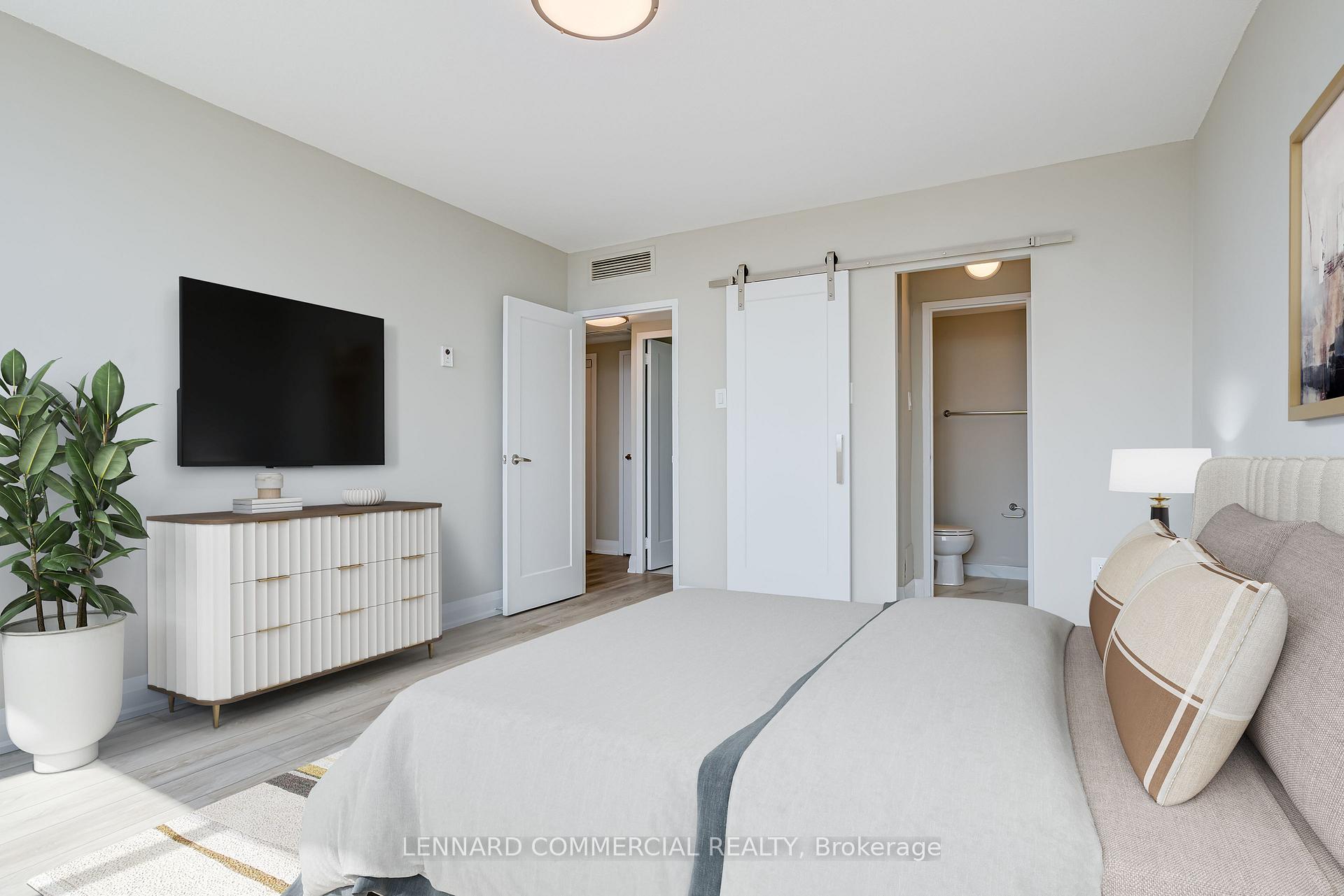 Photo 2 of Unit 3207, 60 Pleasant Boulevard, Toronto, Rosedale-Moore Park — HOMEH