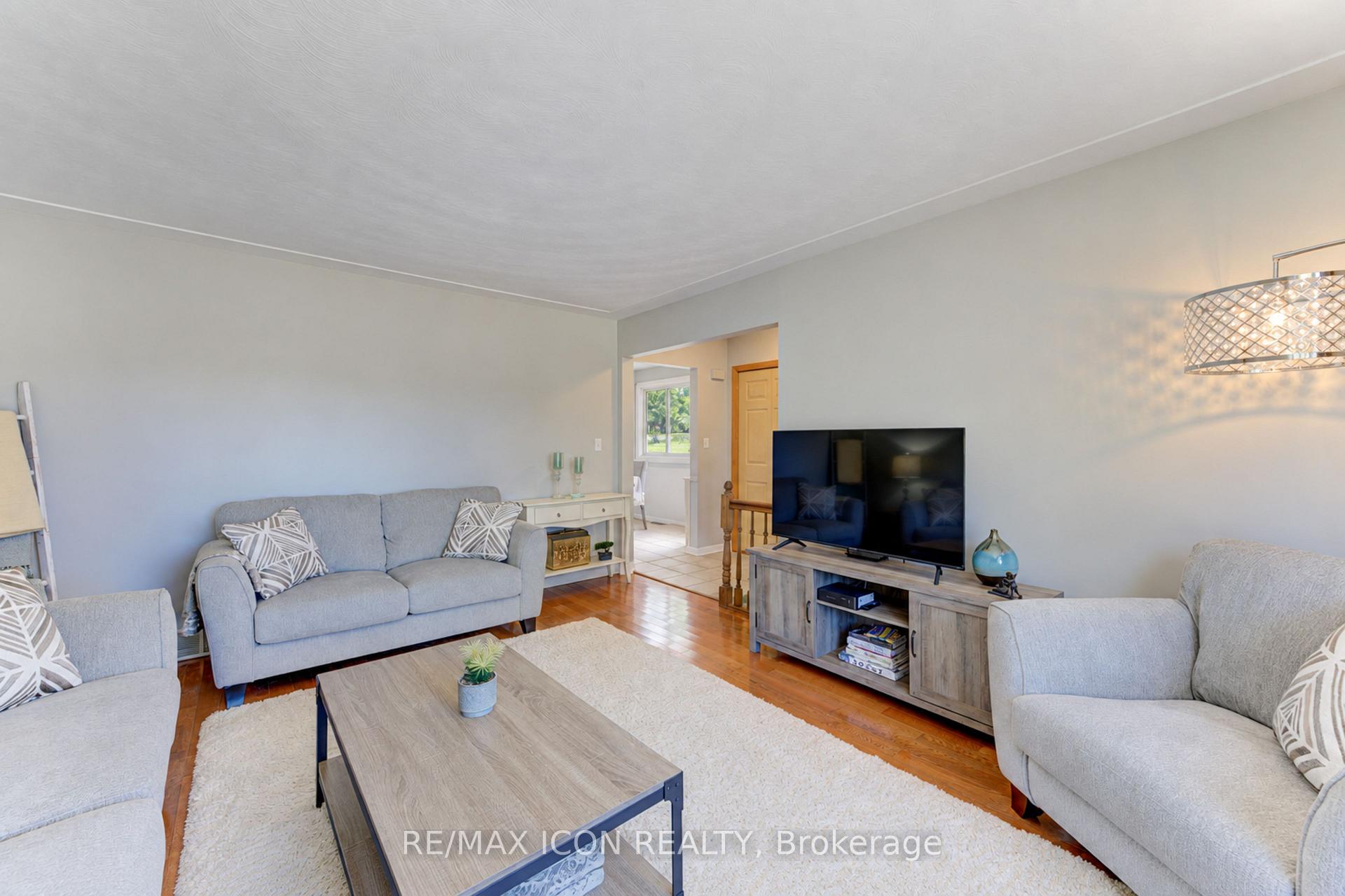 Photo 7 of 31 Grosbeak Road, Woolwich, Elmira — HOMEH
