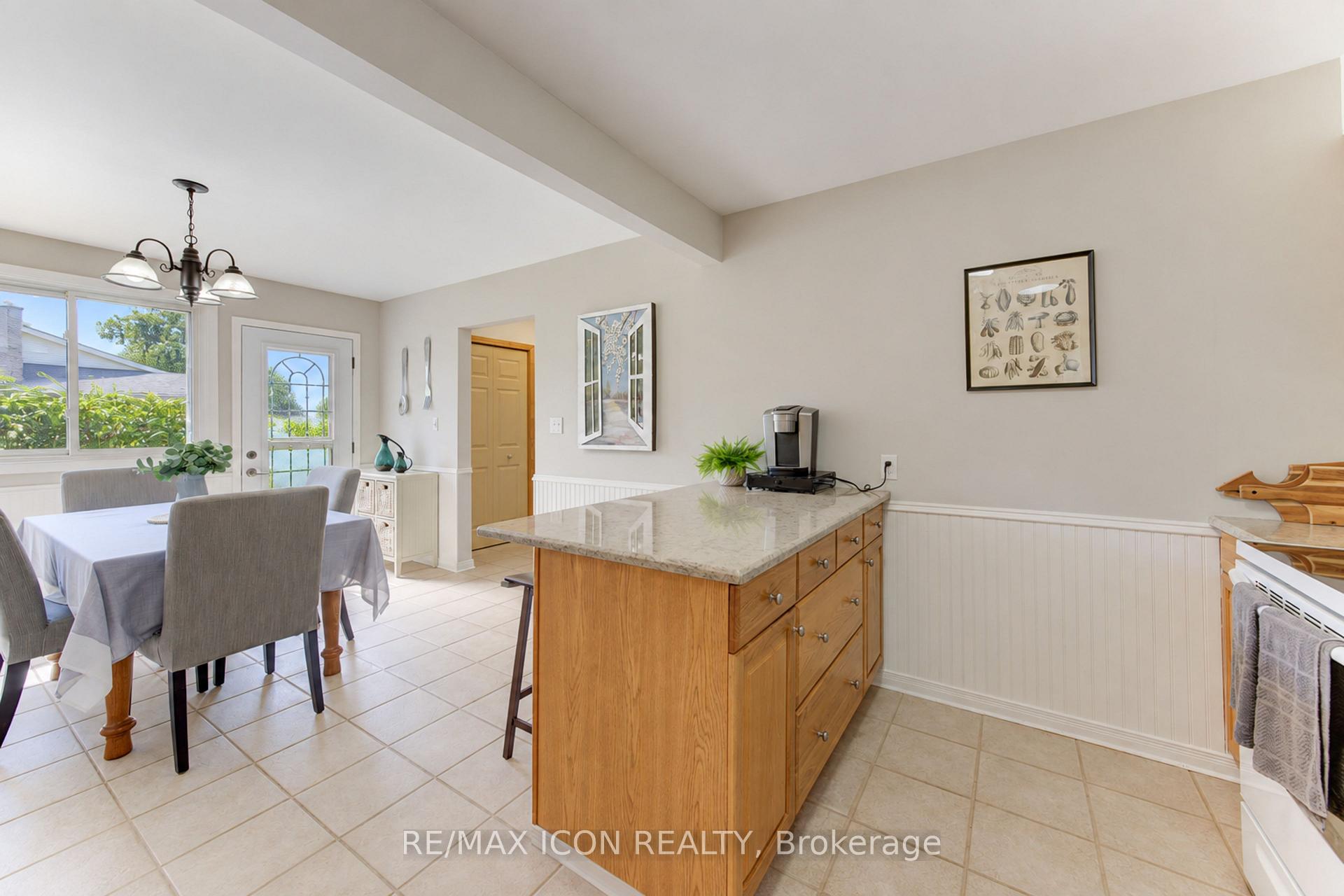 Photo 13 of 31 Grosbeak Road, Woolwich, Elmira — HOMEH