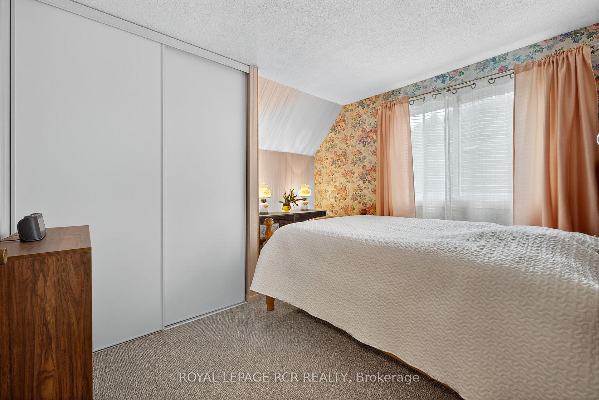 Photo 26 of 856 Magnolia Avenue, Newmarket, Huron Heights-Leslie Valley — HOMEH