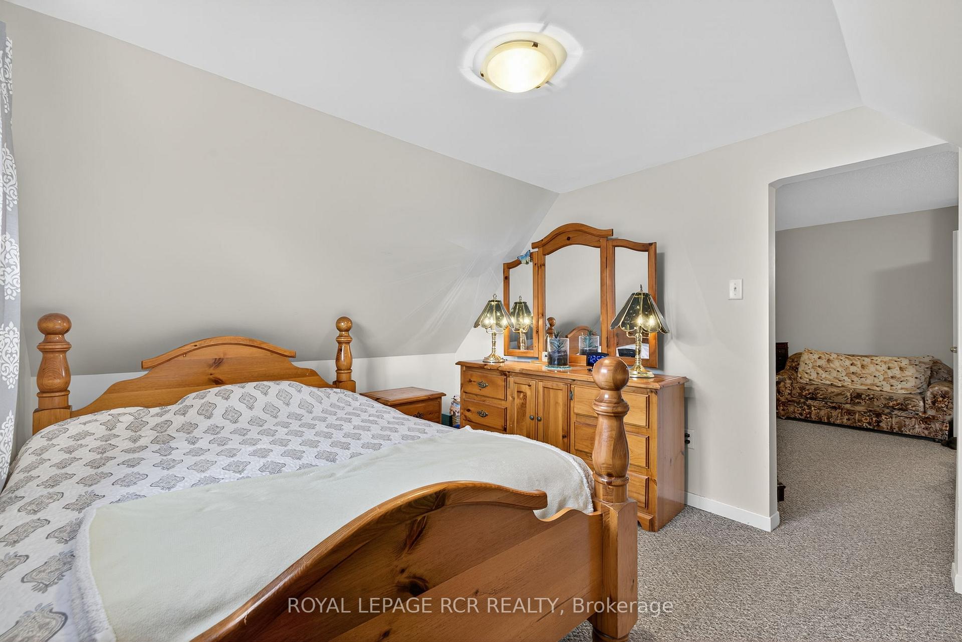 Photo 30 of 856 Magnolia Avenue, Newmarket, Huron Heights-Leslie Valley — HOMEH