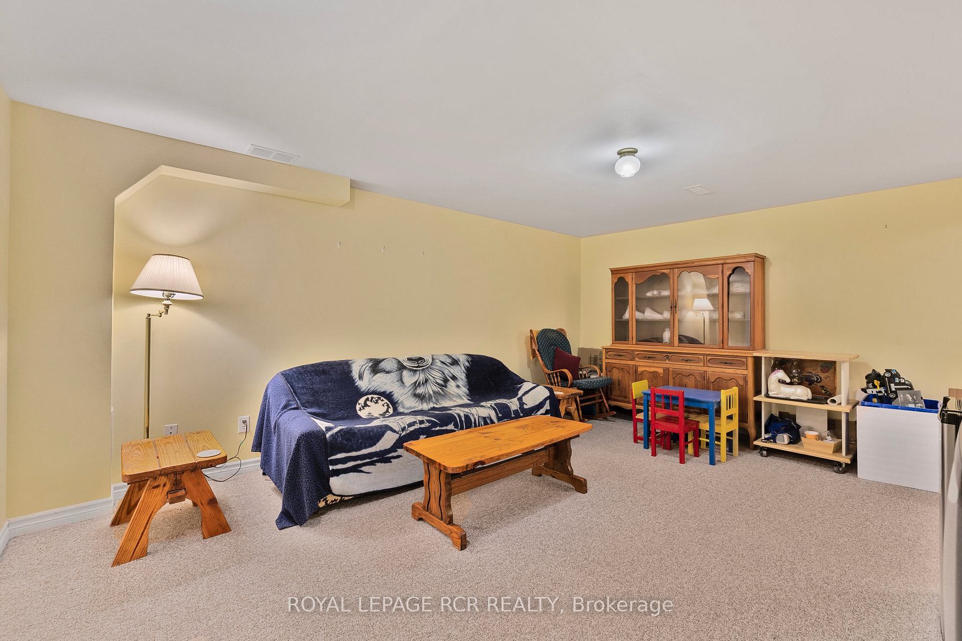 Photo 34 of 856 Magnolia Avenue, Newmarket, Huron Heights-Leslie Valley — HOMEH
