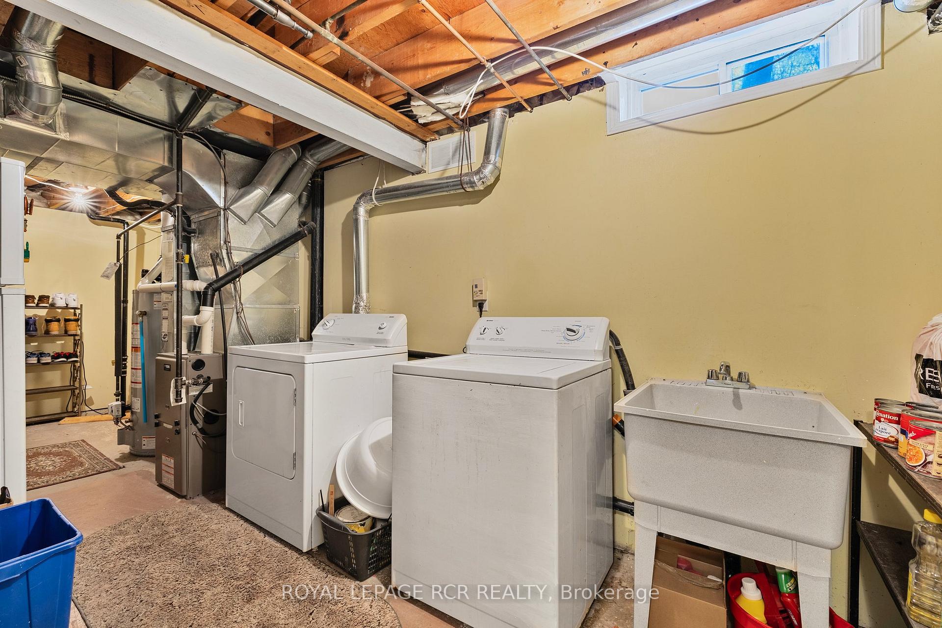 Photo 39 of 856 Magnolia Avenue, Newmarket, Huron Heights-Leslie Valley — HOMEH