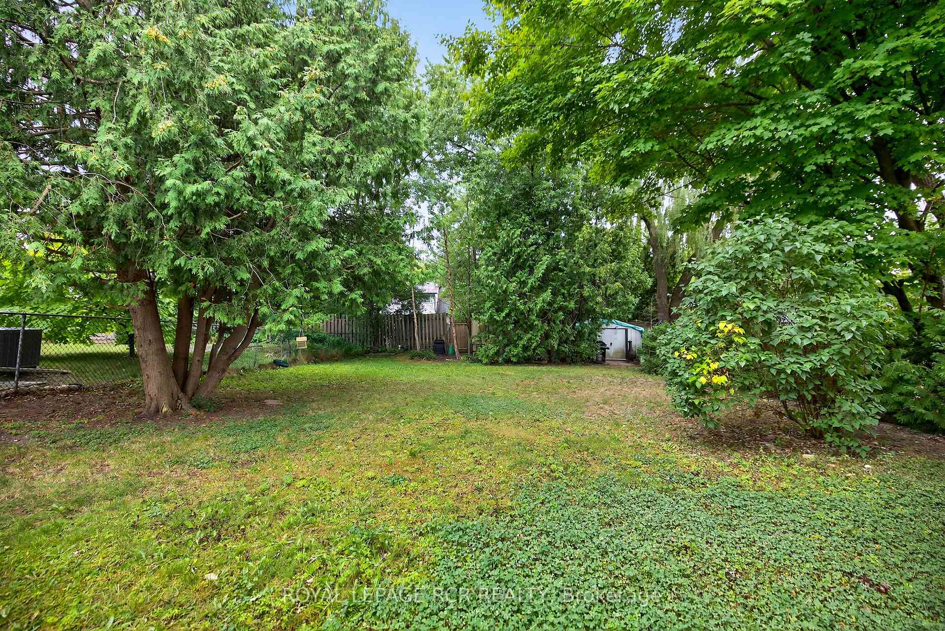 Photo 43 of 856 Magnolia Avenue, Newmarket, Huron Heights-Leslie Valley — HOMEH