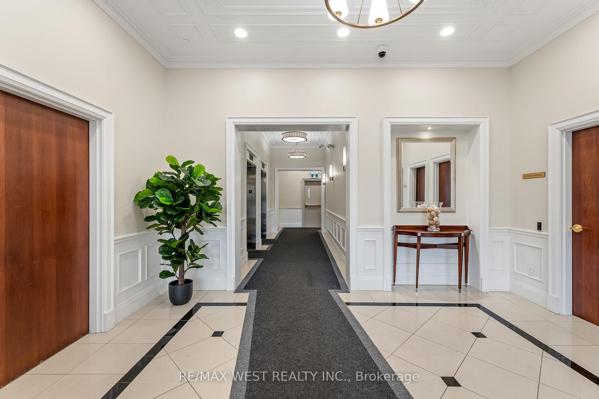 Photo 24 of Unit 402, 4196 Dundas Street W, Etobicoke, Edenbridge-Humber Valley — HOMEH