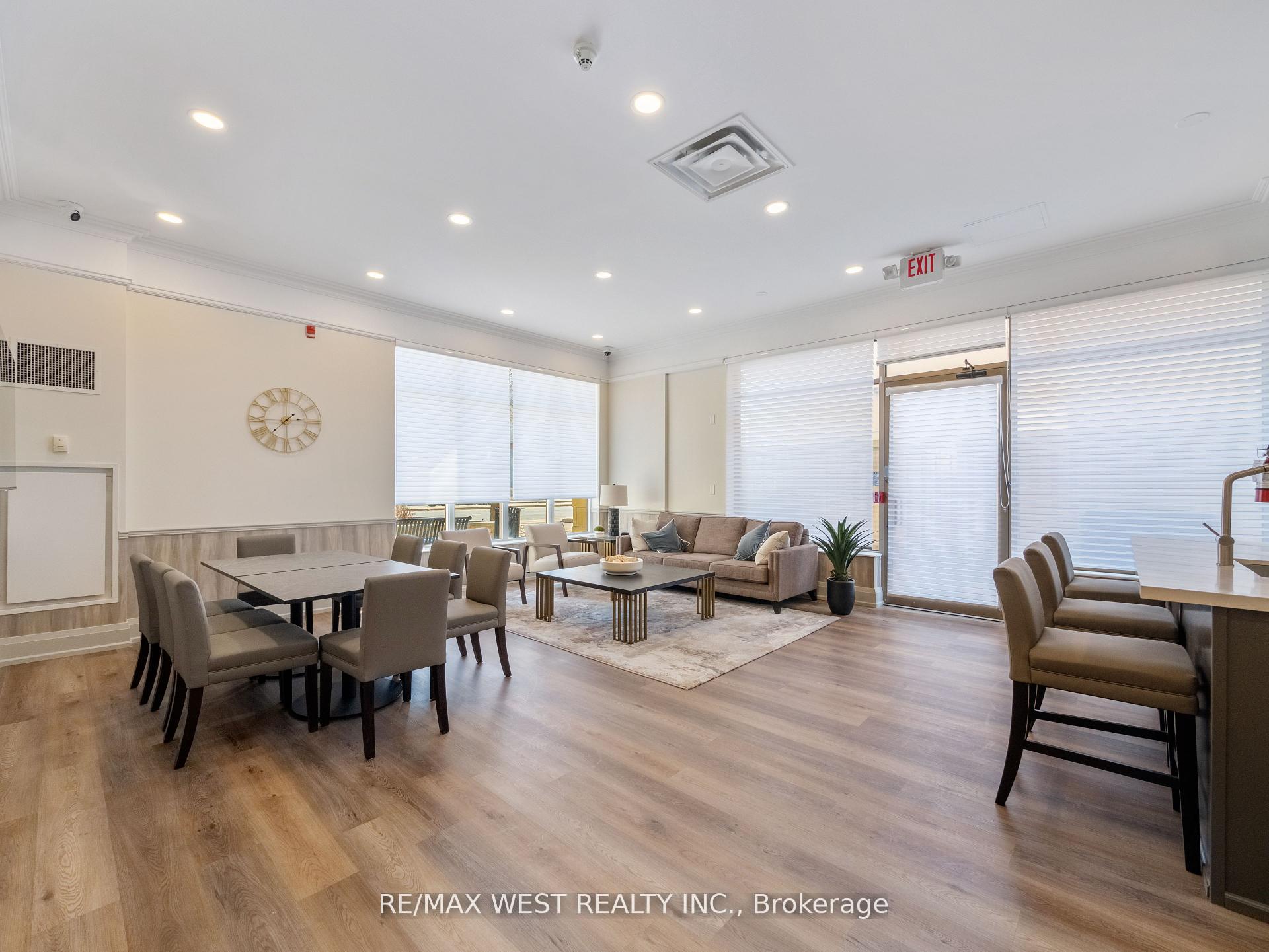 Photo 25 of Unit 402, 4196 Dundas Street W, Etobicoke, Edenbridge-Humber Valley — HOMEH