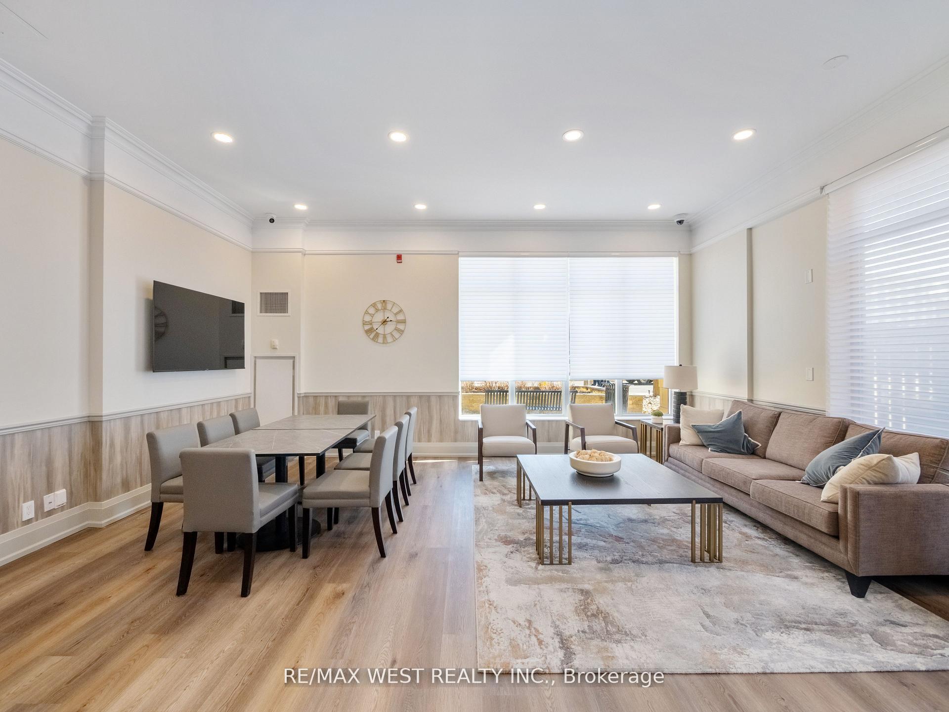 Photo 26 of Unit 402, 4196 Dundas Street W, Etobicoke, Edenbridge-Humber Valley — HOMEH