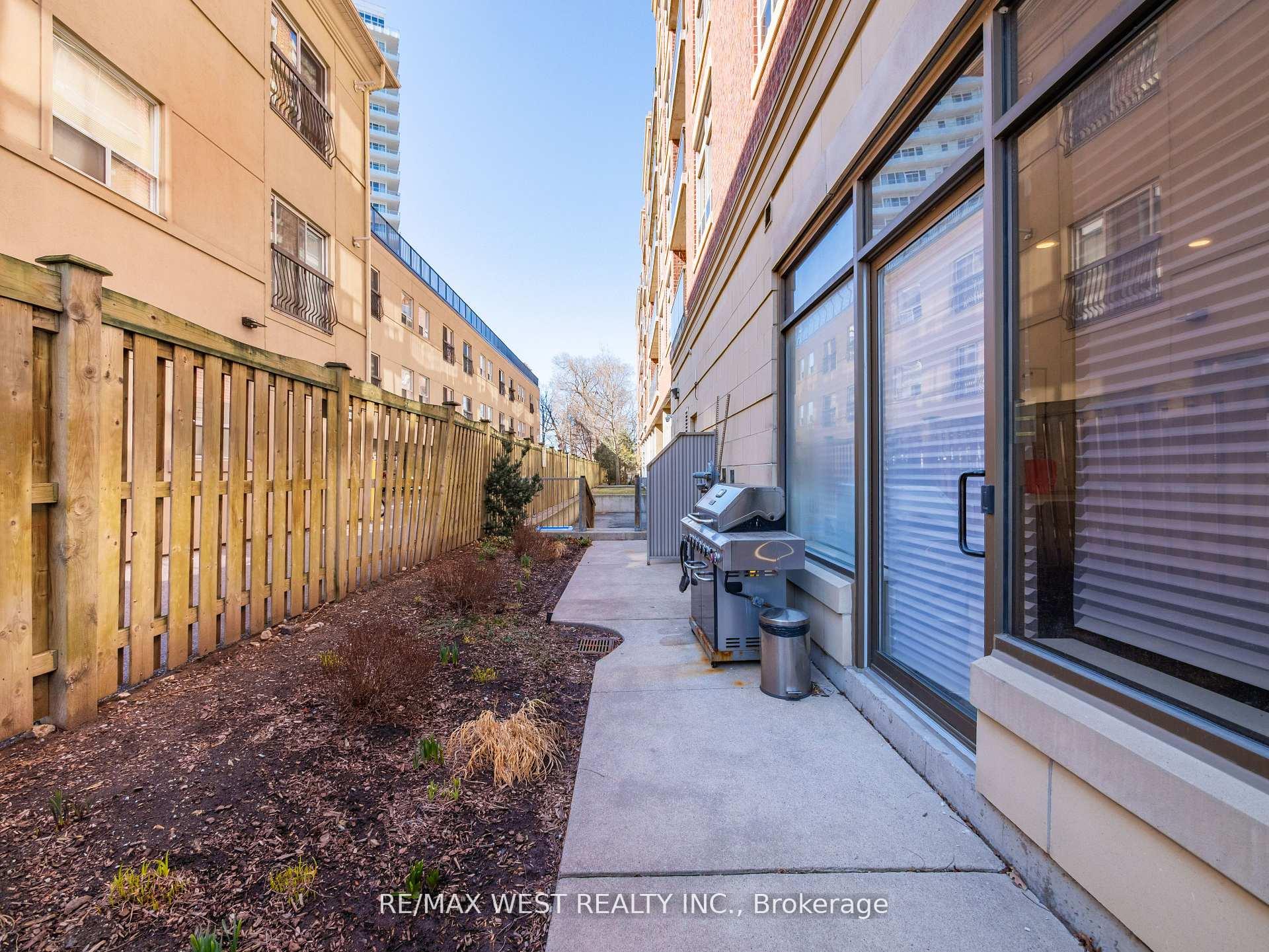 Photo 31 of Unit 402, 4196 Dundas Street W, Etobicoke, Edenbridge-Humber Valley — HOMEH